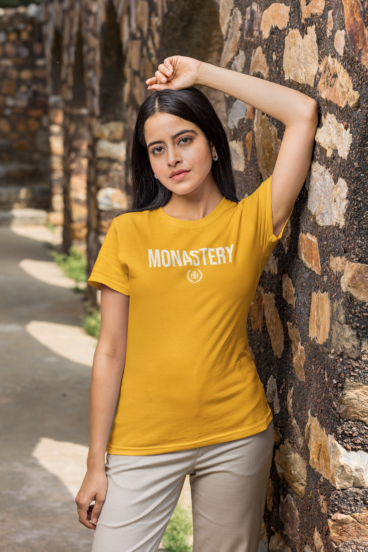 Camiseta amarilla MONASTERY