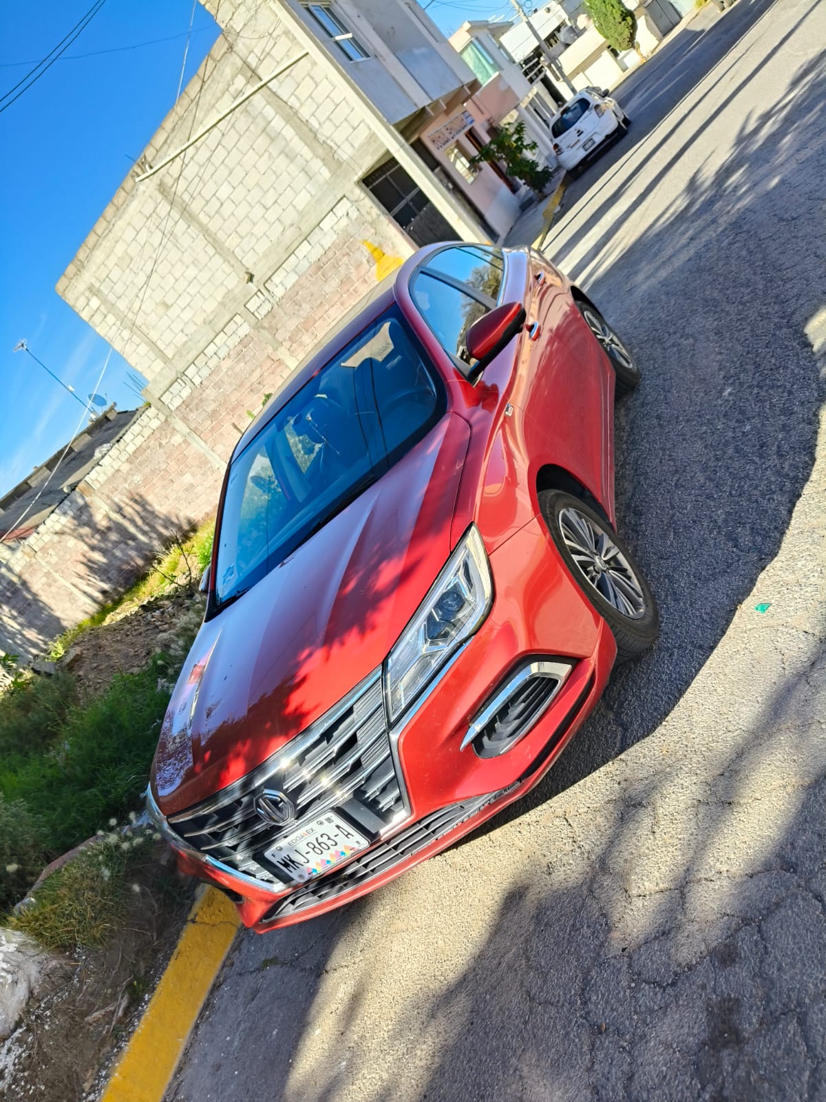 Auto MG G5 rojo 2022