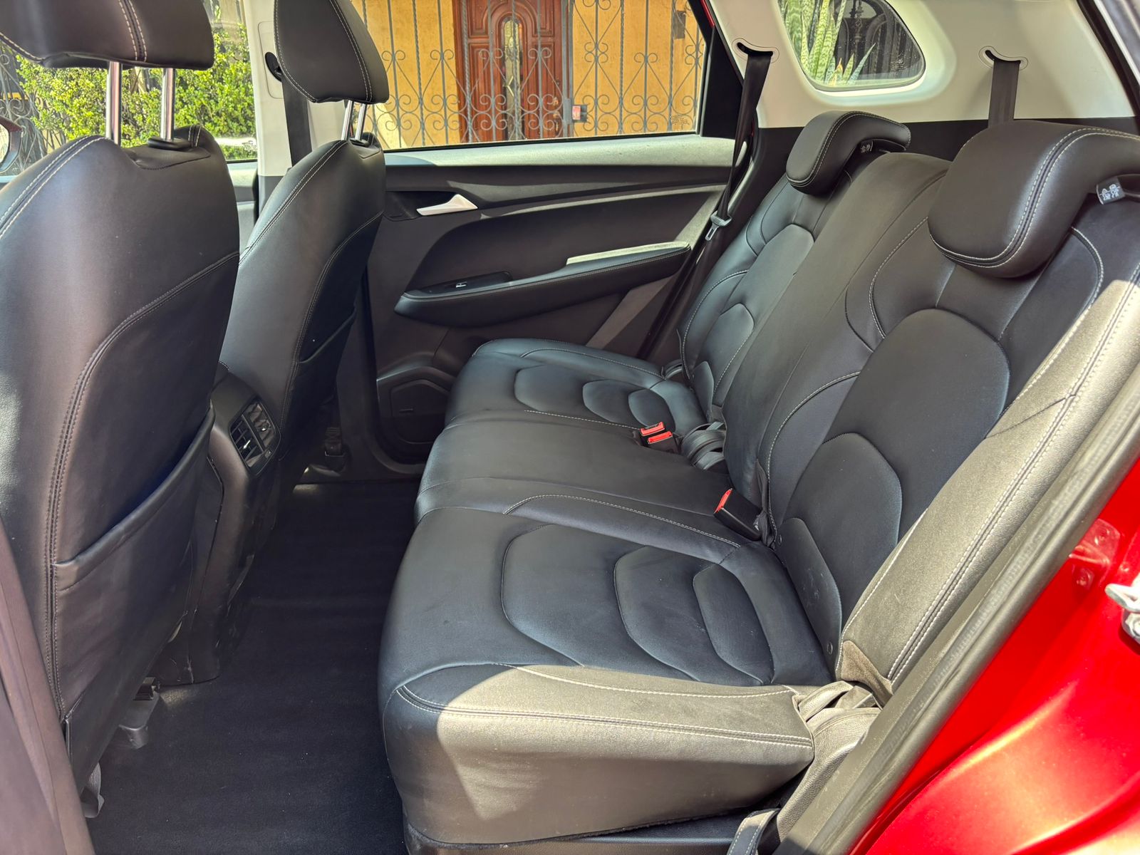 Camioneta SUV  CAPTIVA 2022 roja