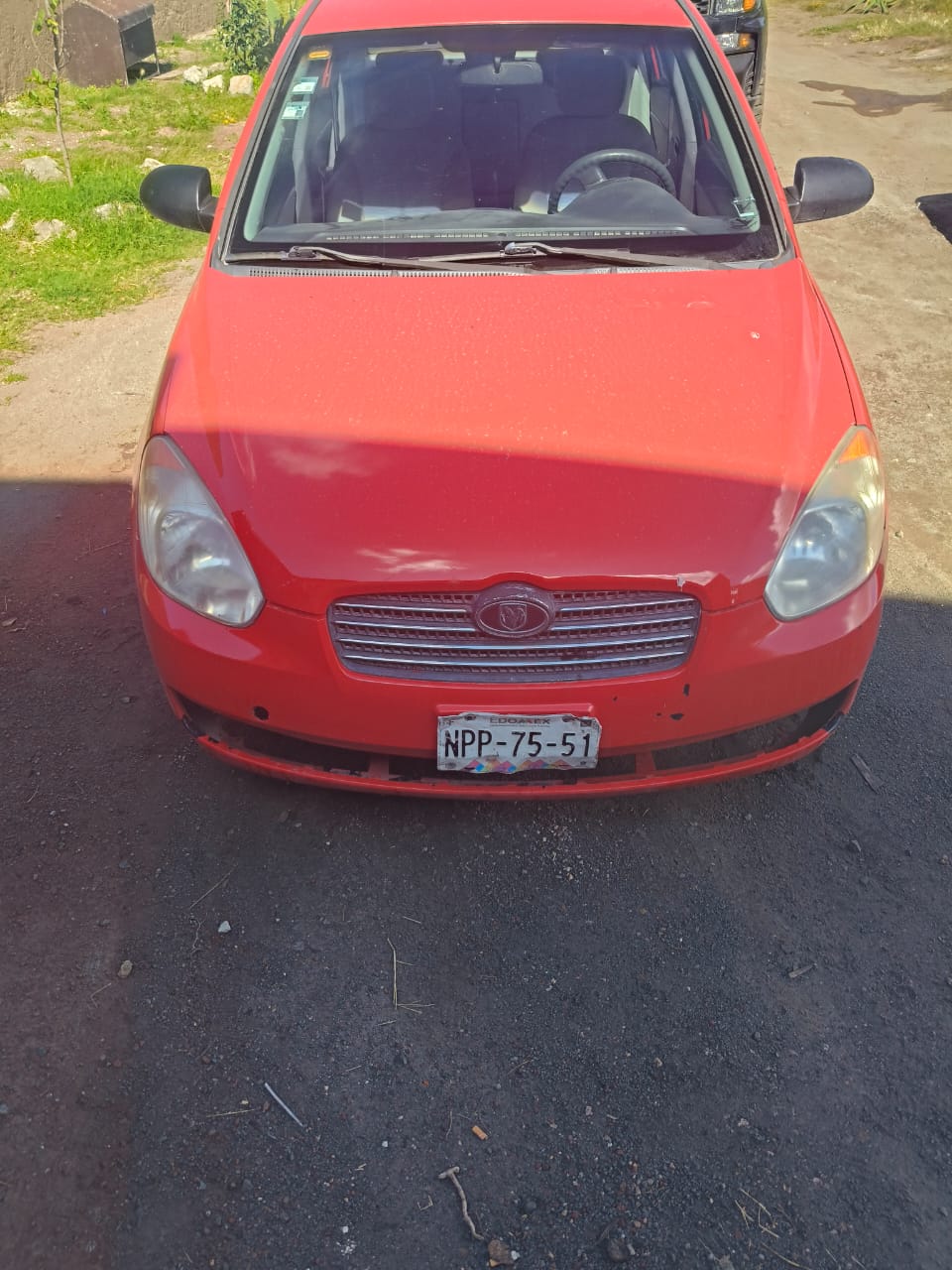 Hyundai Accent rojo