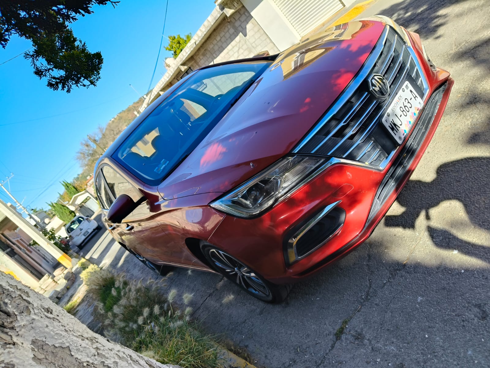 Auto MG G5 rojo 2022