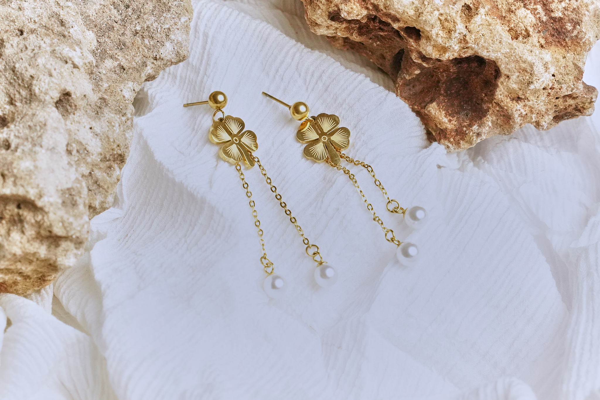 Elegant Gold Flower Drop Earrings
