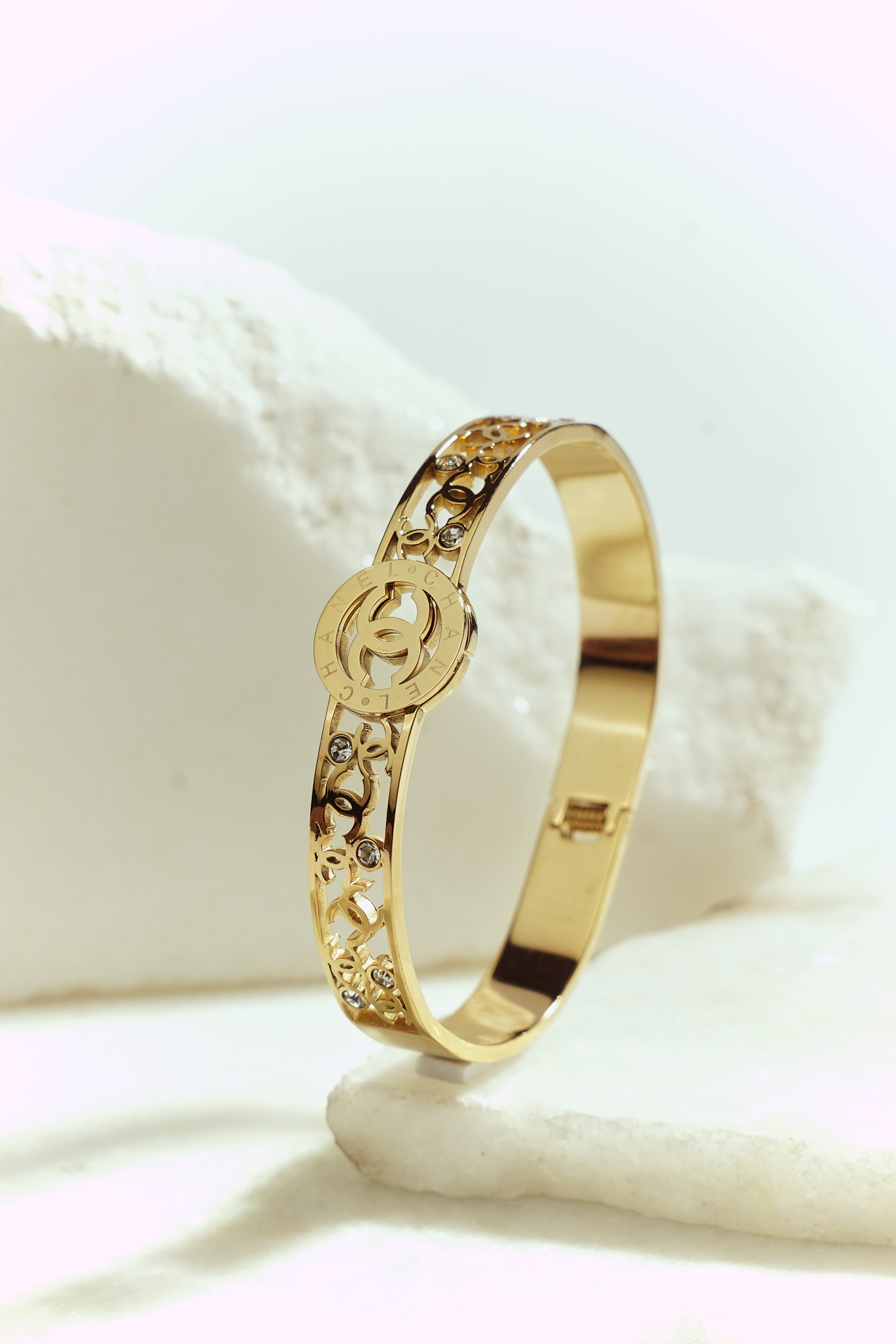 Elegant Gold-Plated Bracelet