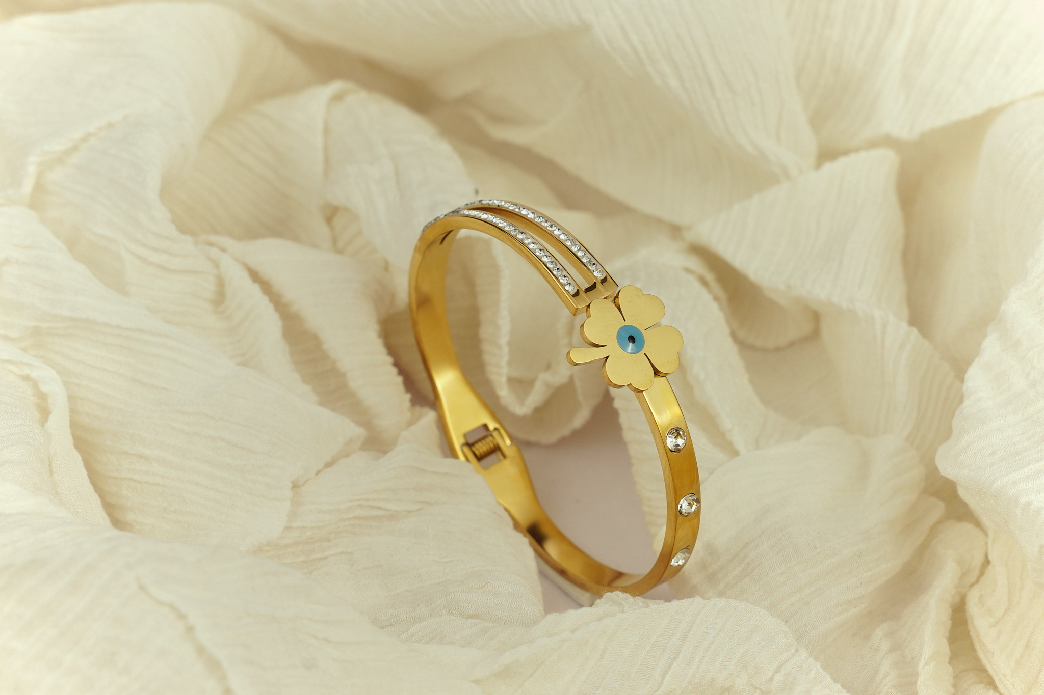 Gold Flower Bracelet