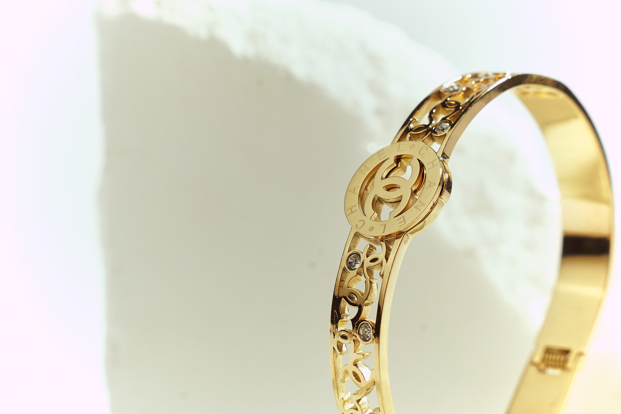 Elegant Gold-Plated Bracelet