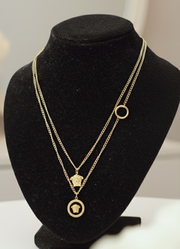 Elegant Gold Layered Necklace