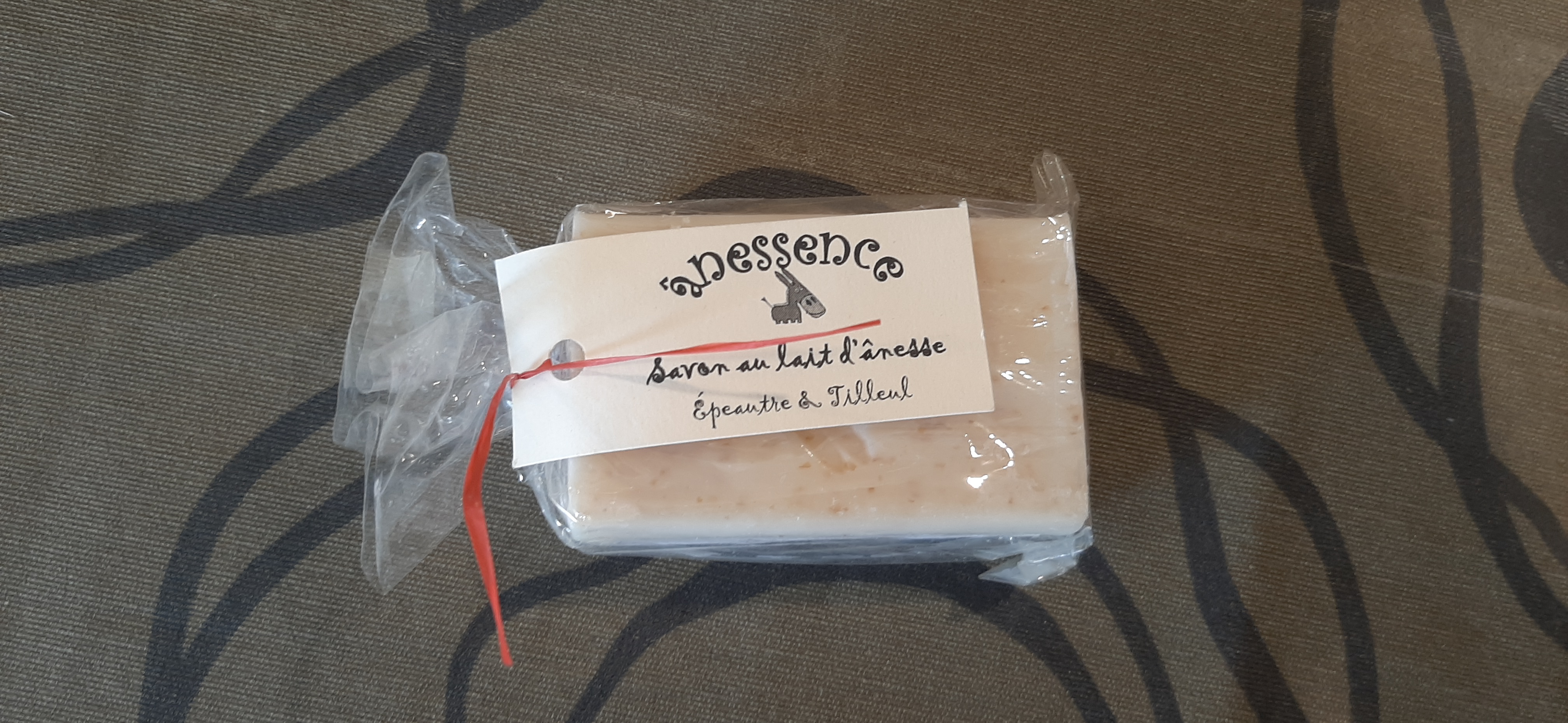 Savon au lait d'Anesse, au petit épeautre et tilleul 100g