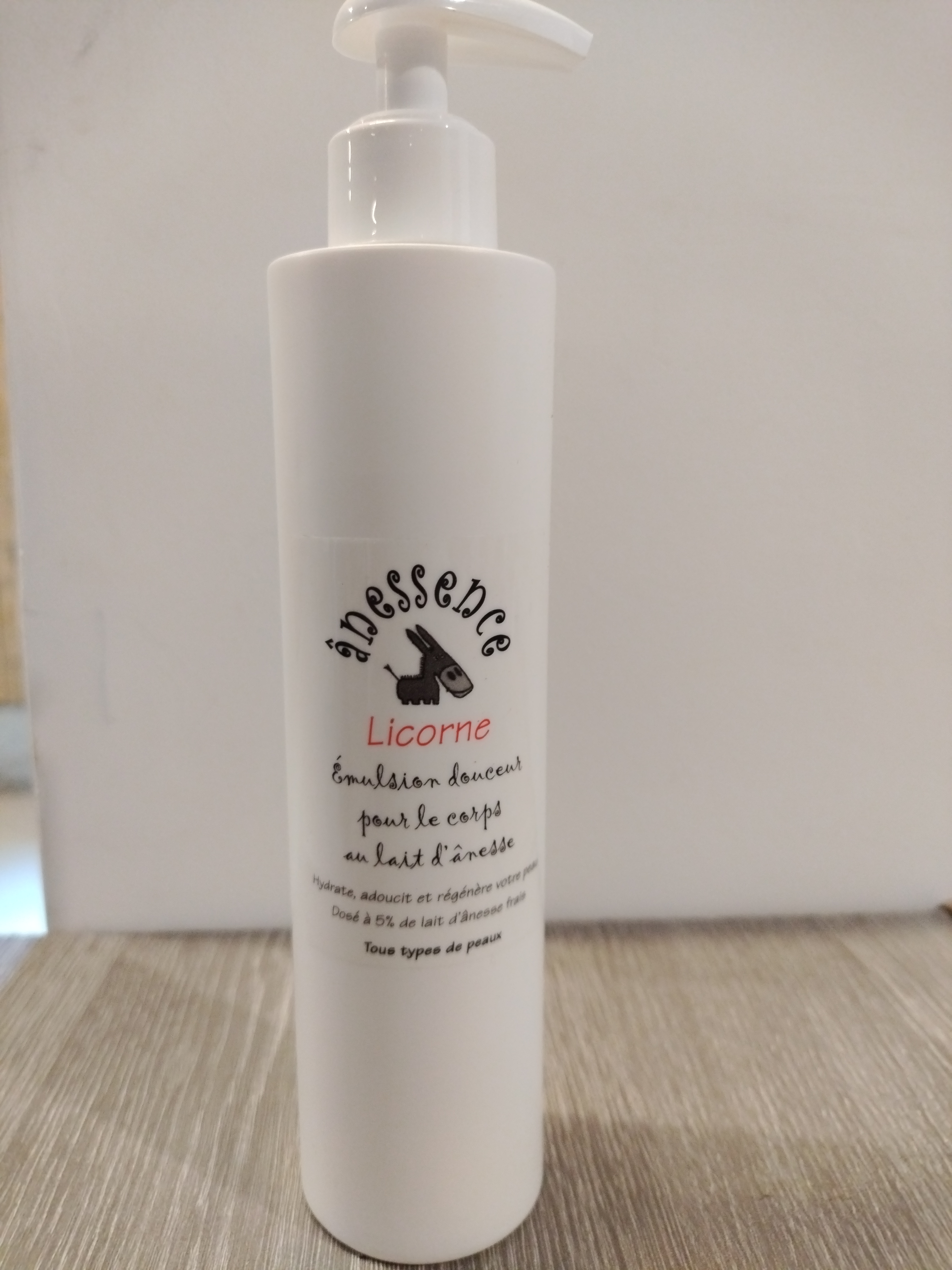 Emulsion douceur au lait d'Anesse corps Licorne 250ml
