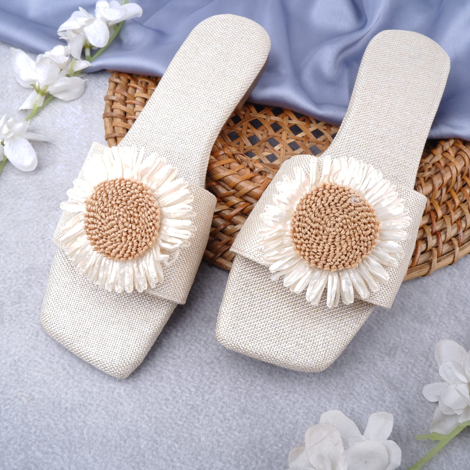 Embroidered Women's Flat Mules