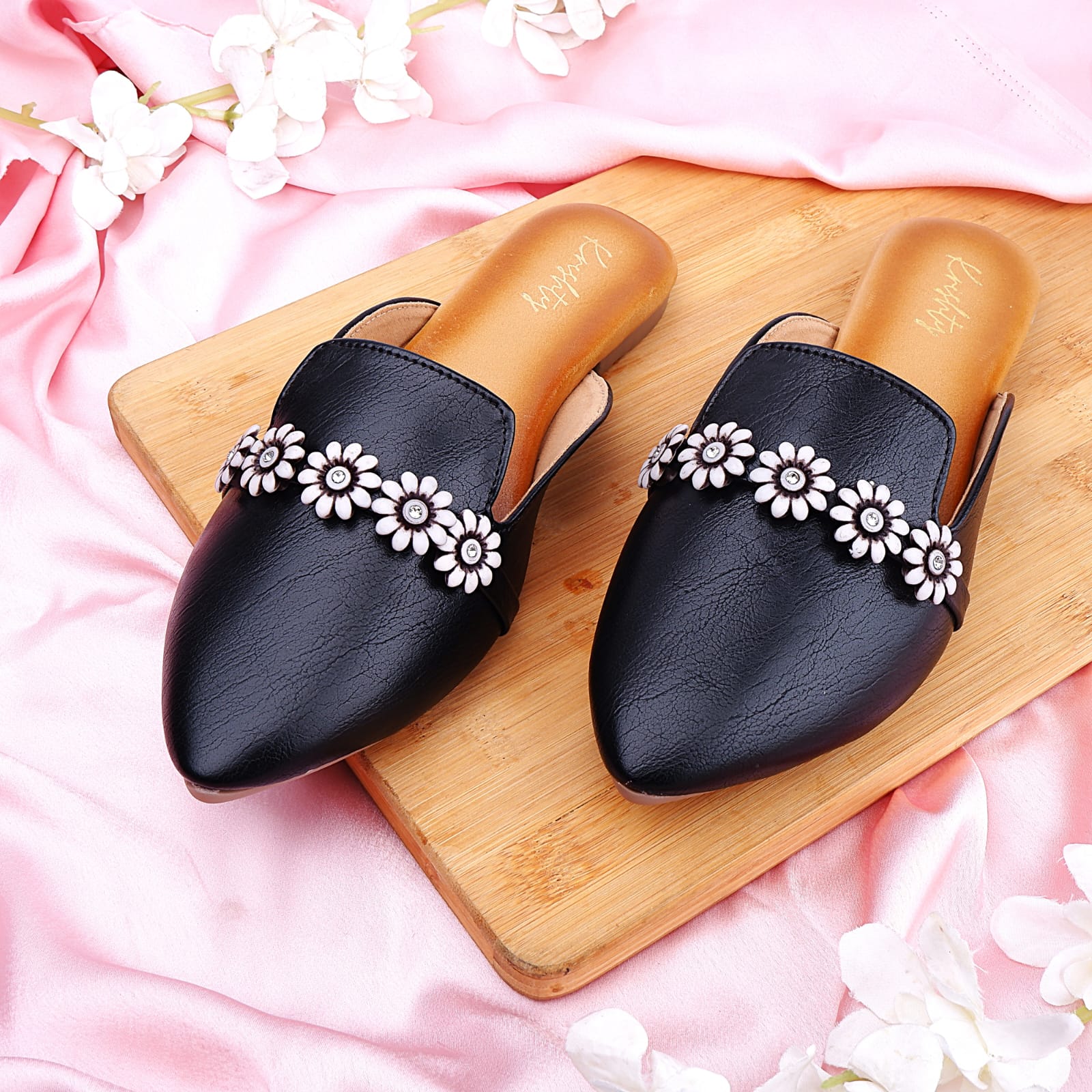 Women's Floral Embellished Slip-On Mule