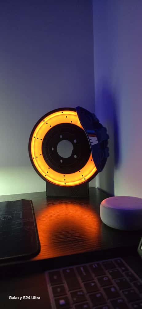  Brake Disc Lamp – Illuminazione con DNA da Pista