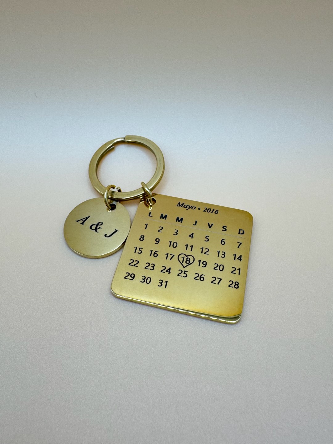 Llavero de calendario personalizado con fecha - Acero inoxidable