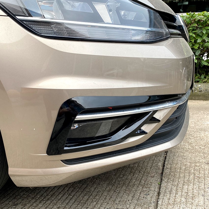 Tapa Neblinero Golf MK7.5 