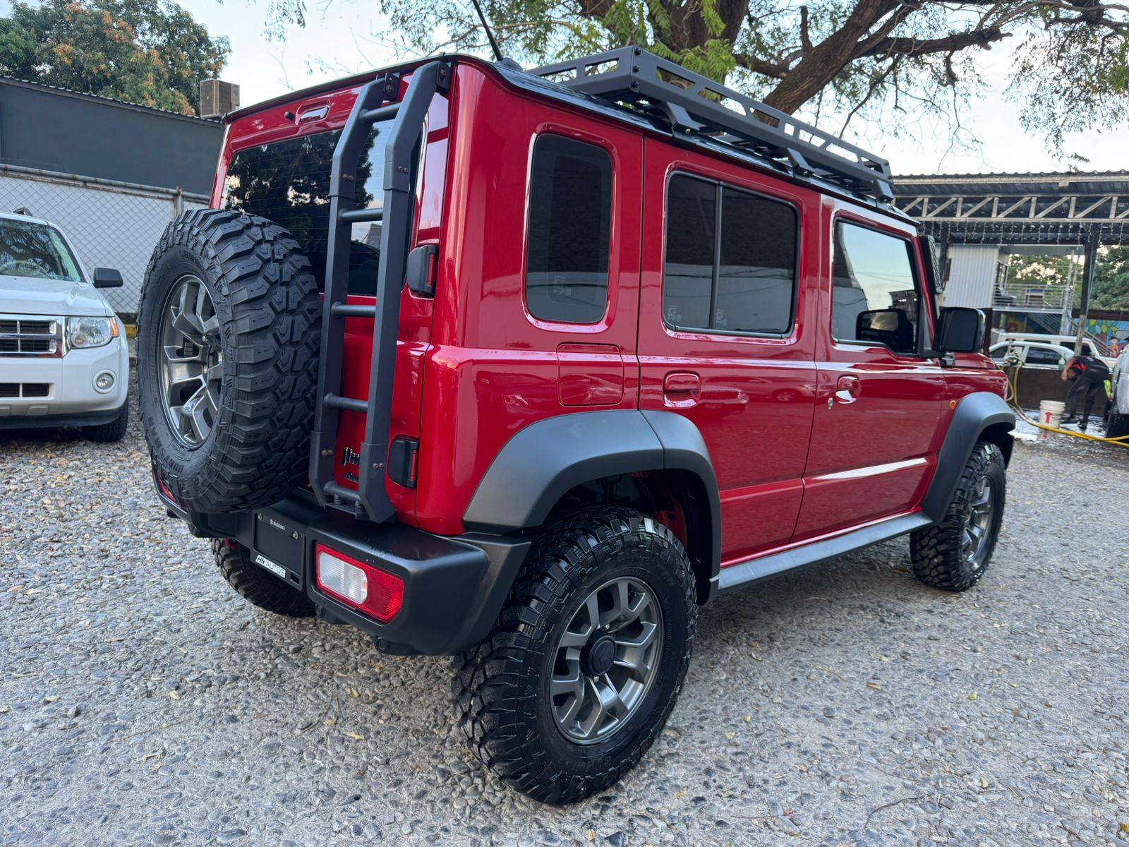Escalera Suzuki Jimny