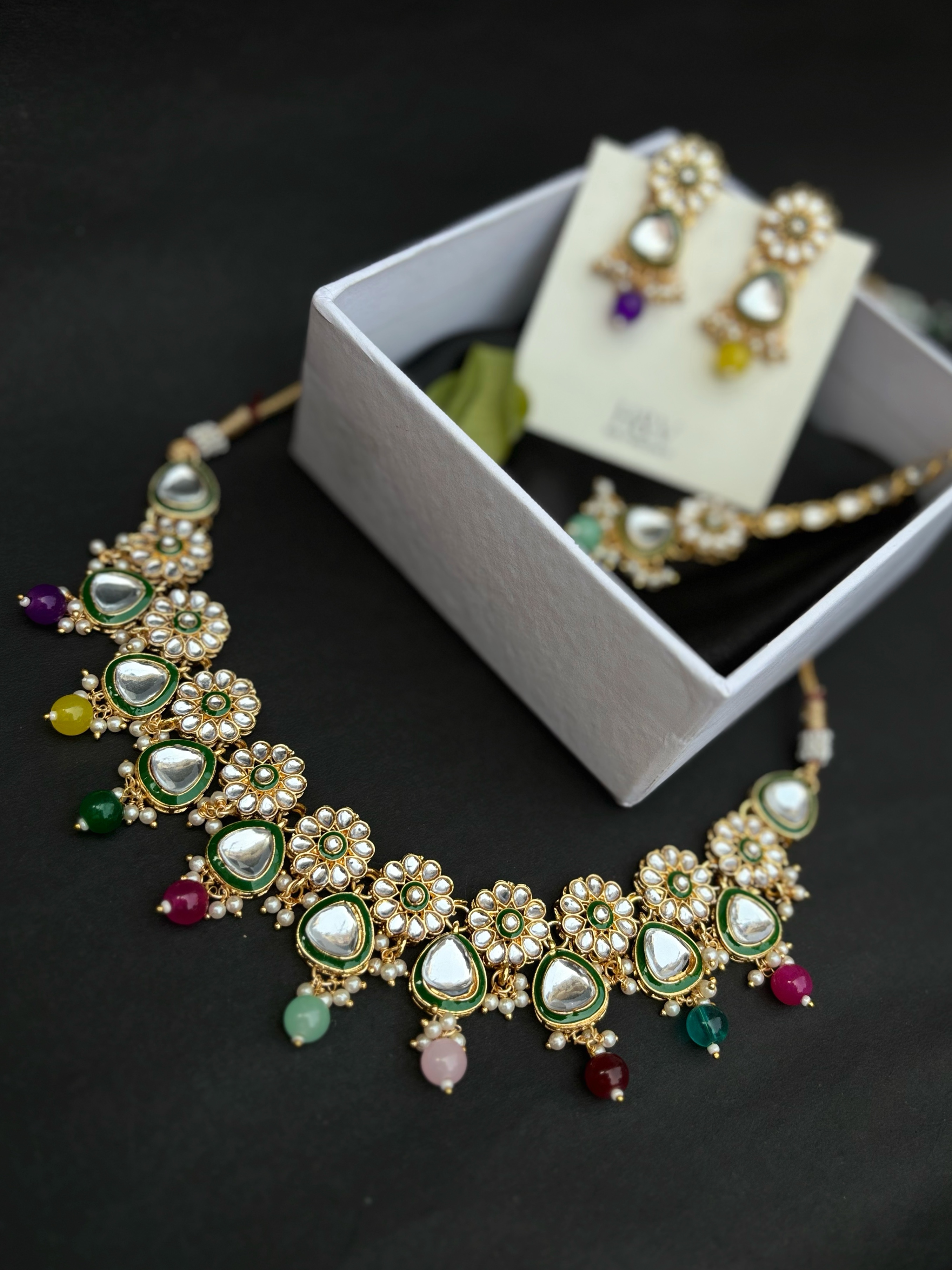 Traditional Kundan Necklace Set