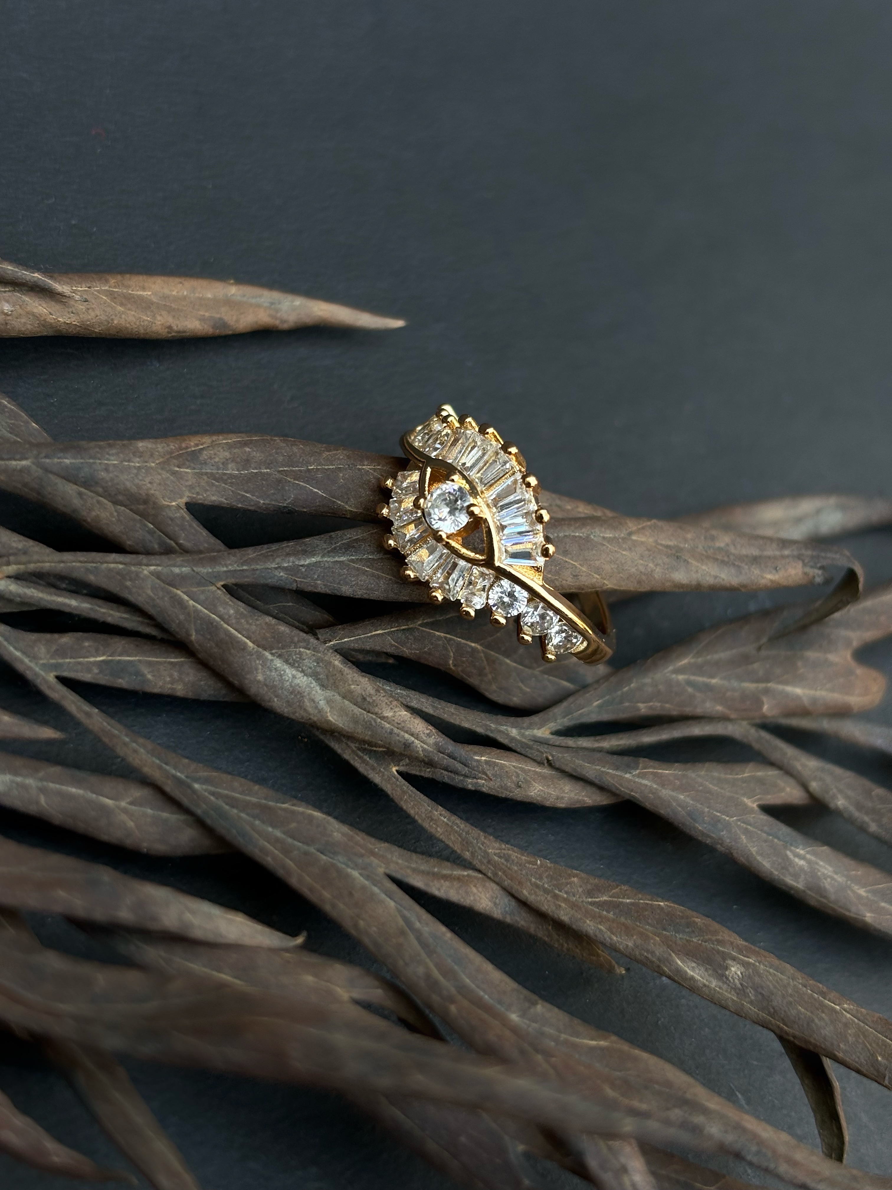 Elegant Gold Diamond Ring