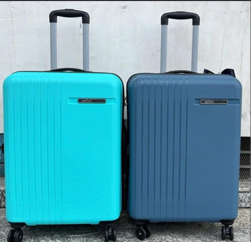 Set of hard-shell suitcases