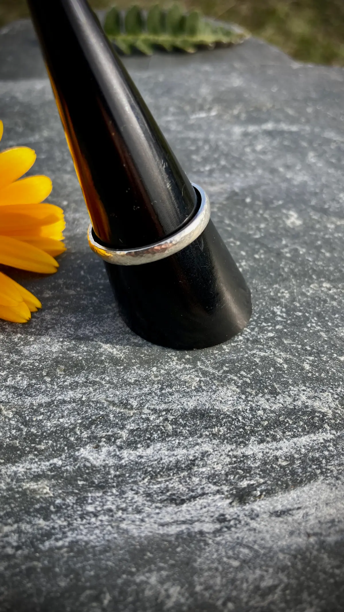 bague fine martelée