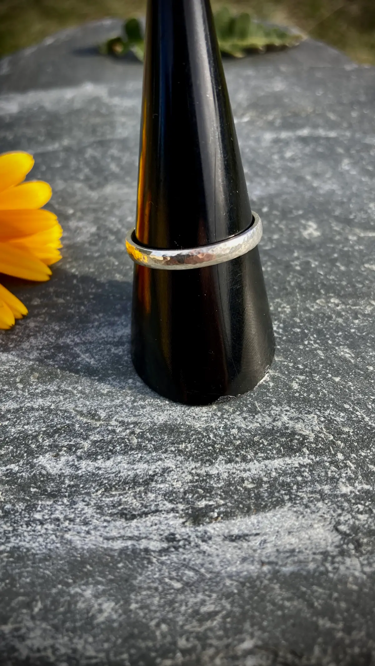 bague fine martelée