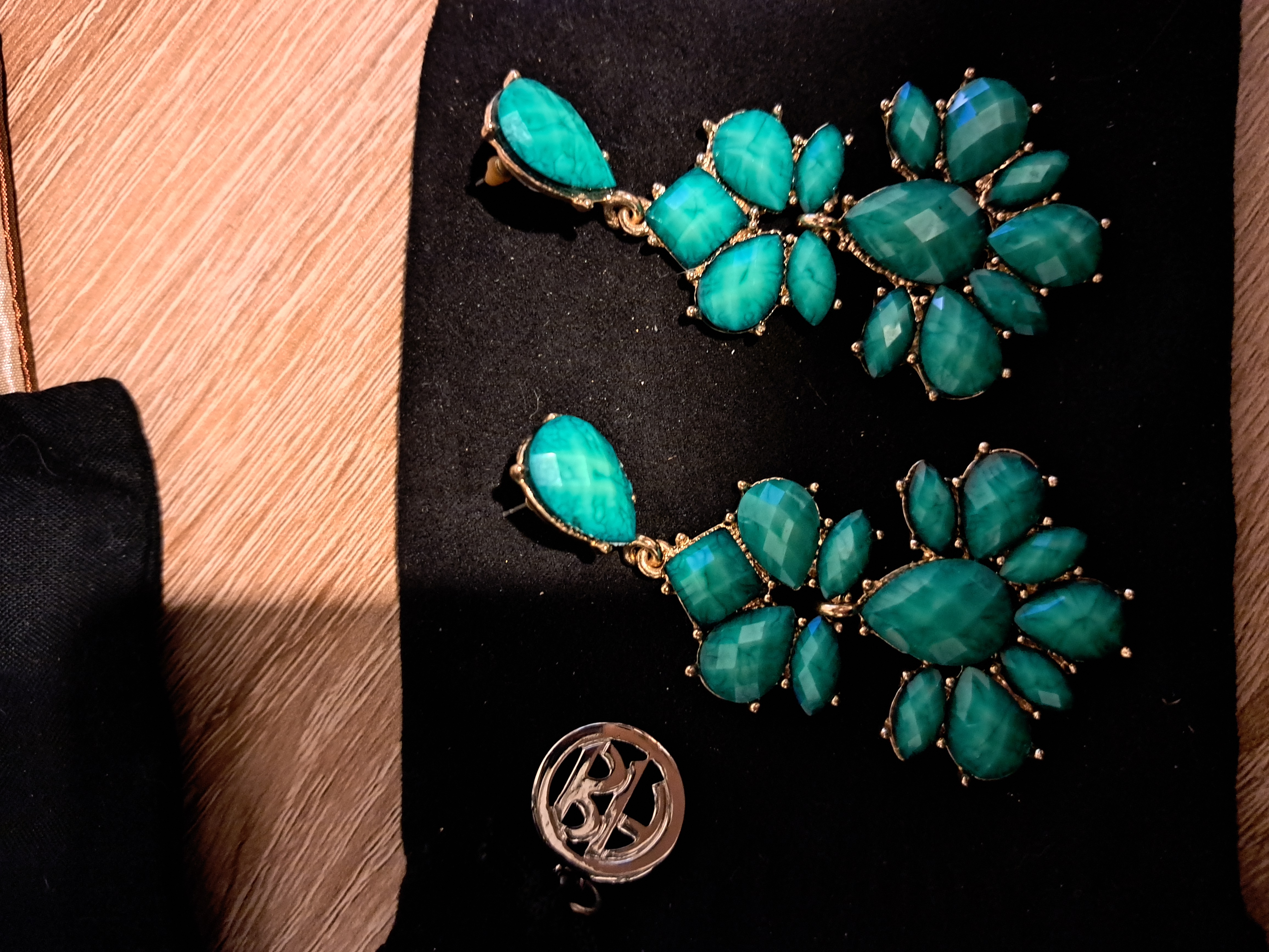 Elegant turquoise drop earrings