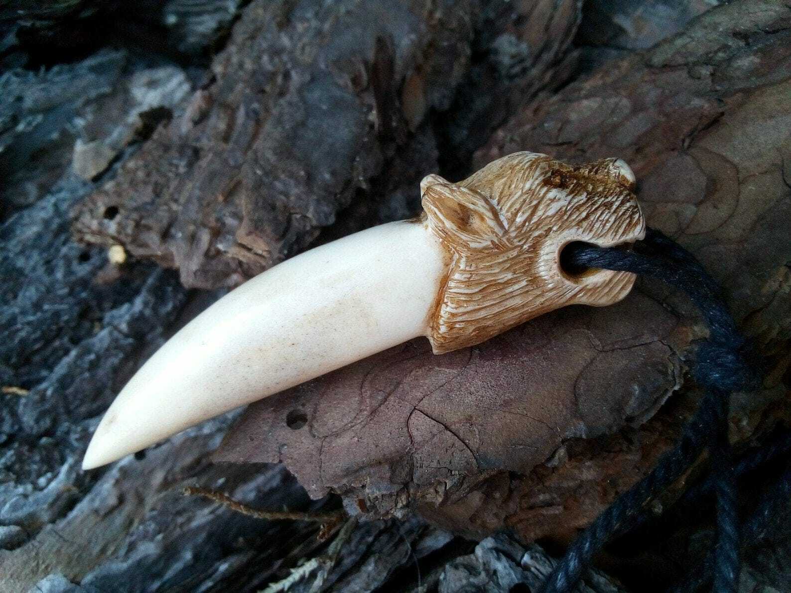 Viking Wolf Fang Warriors Amulet / Úlfhéðnar / Berseker Amulet Antlers Hand-Carved