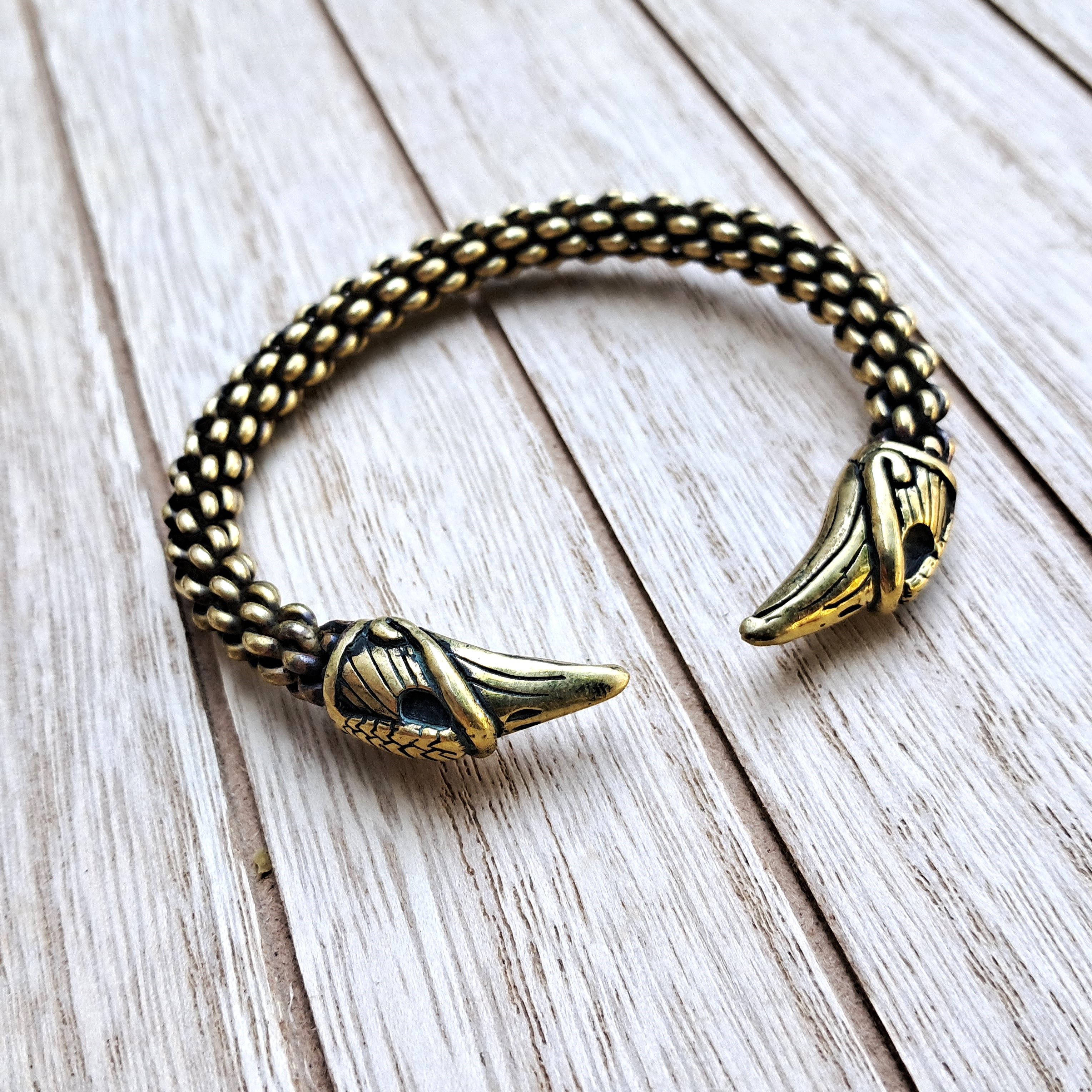 Exclusively Hand-Woven Gotland Bracelet – Six-Rod Oath Ring with Raven Heads