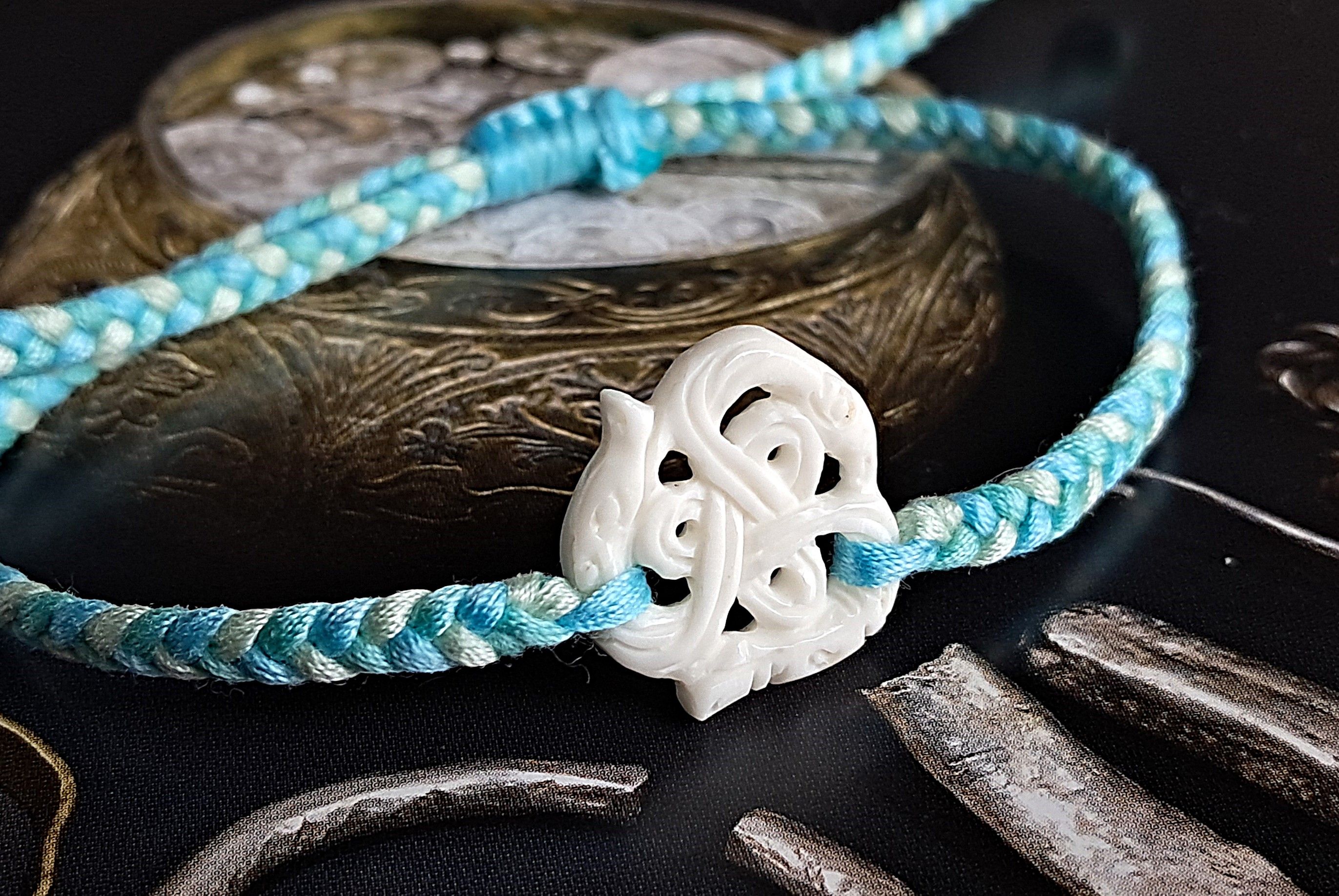 Wolf, Dragon and Wolf Bracelet (Snake Witch Stone motif) – A Timeless Emblem of Norse Art