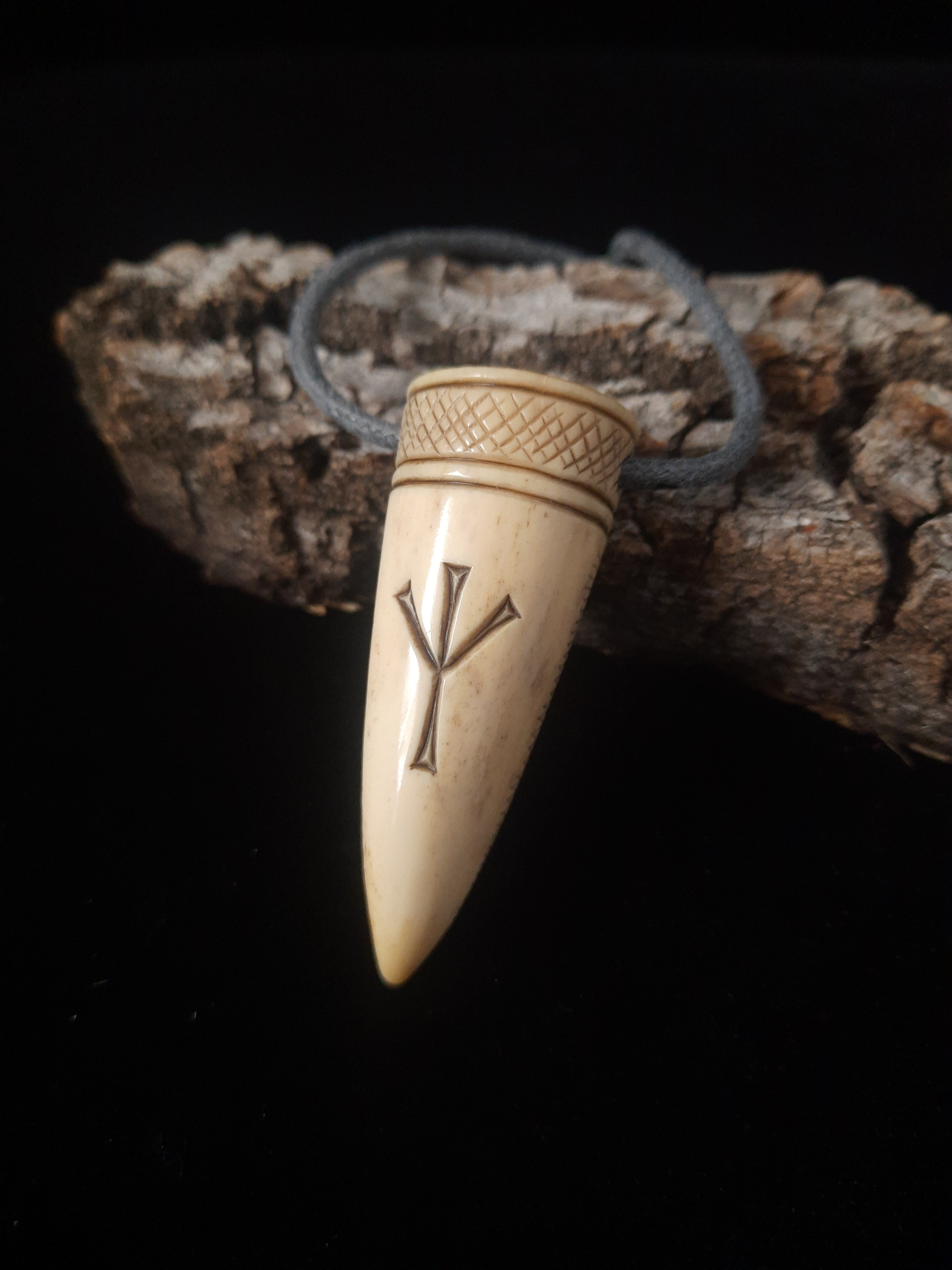 Massive Norse Dragon Fang Amulet with Runes and geometrical motifs, Hand-Carved, Moose antlers