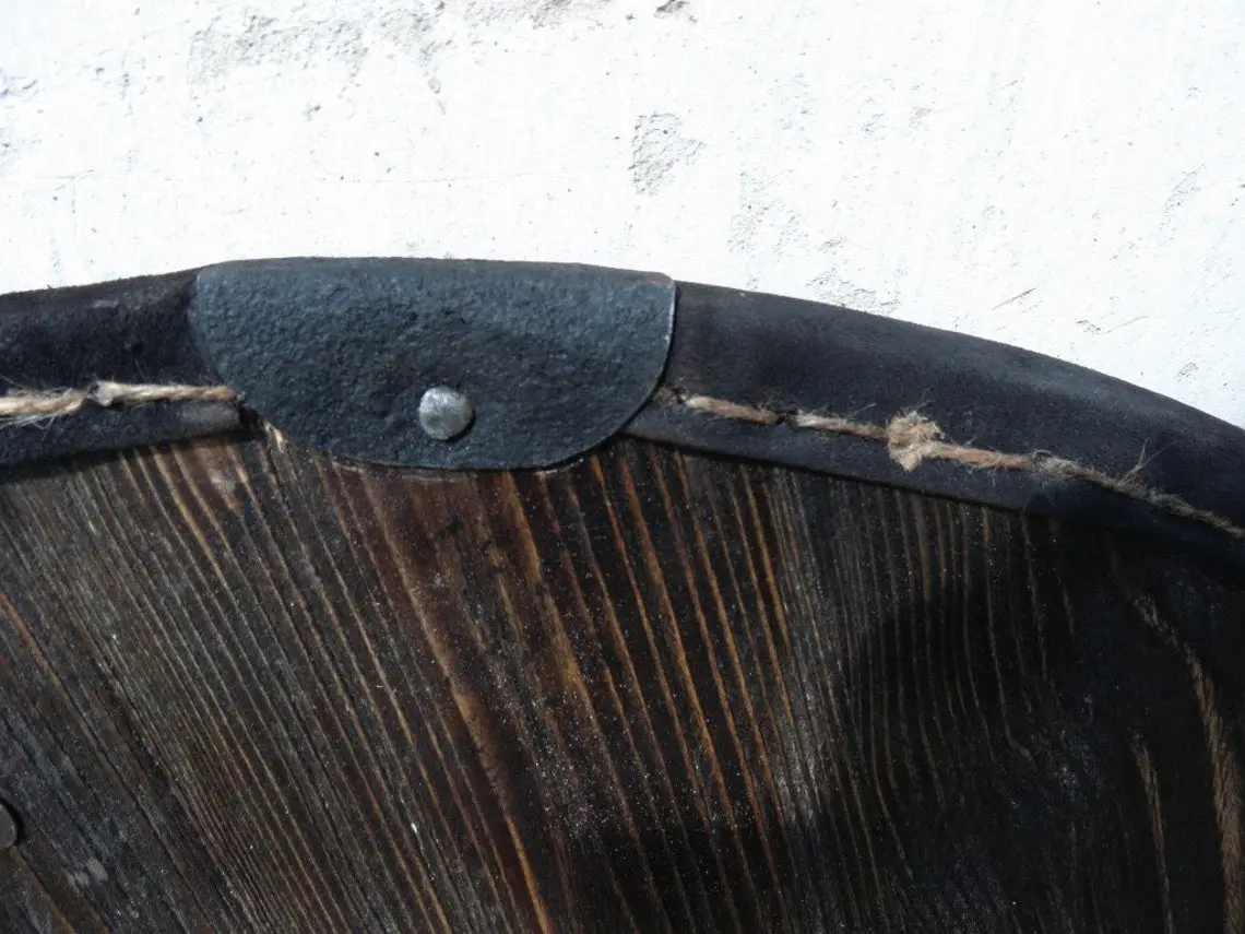 Viking Round Shield Replica – Handcrafted Historical Shield (80 cm)