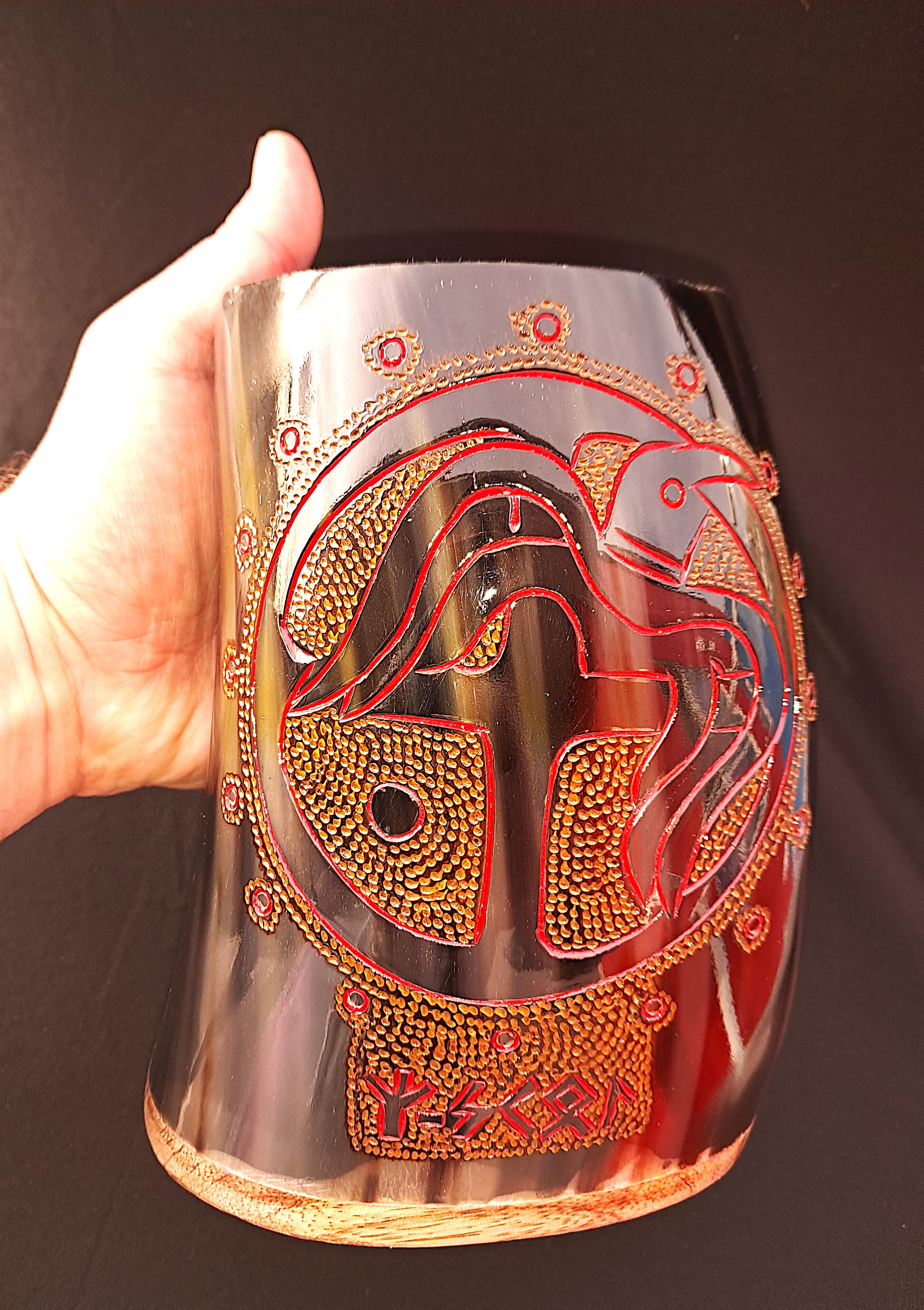 Kwitravn / White Raven – Viking Drinking Horn Tankard | Algiz-Rune Art