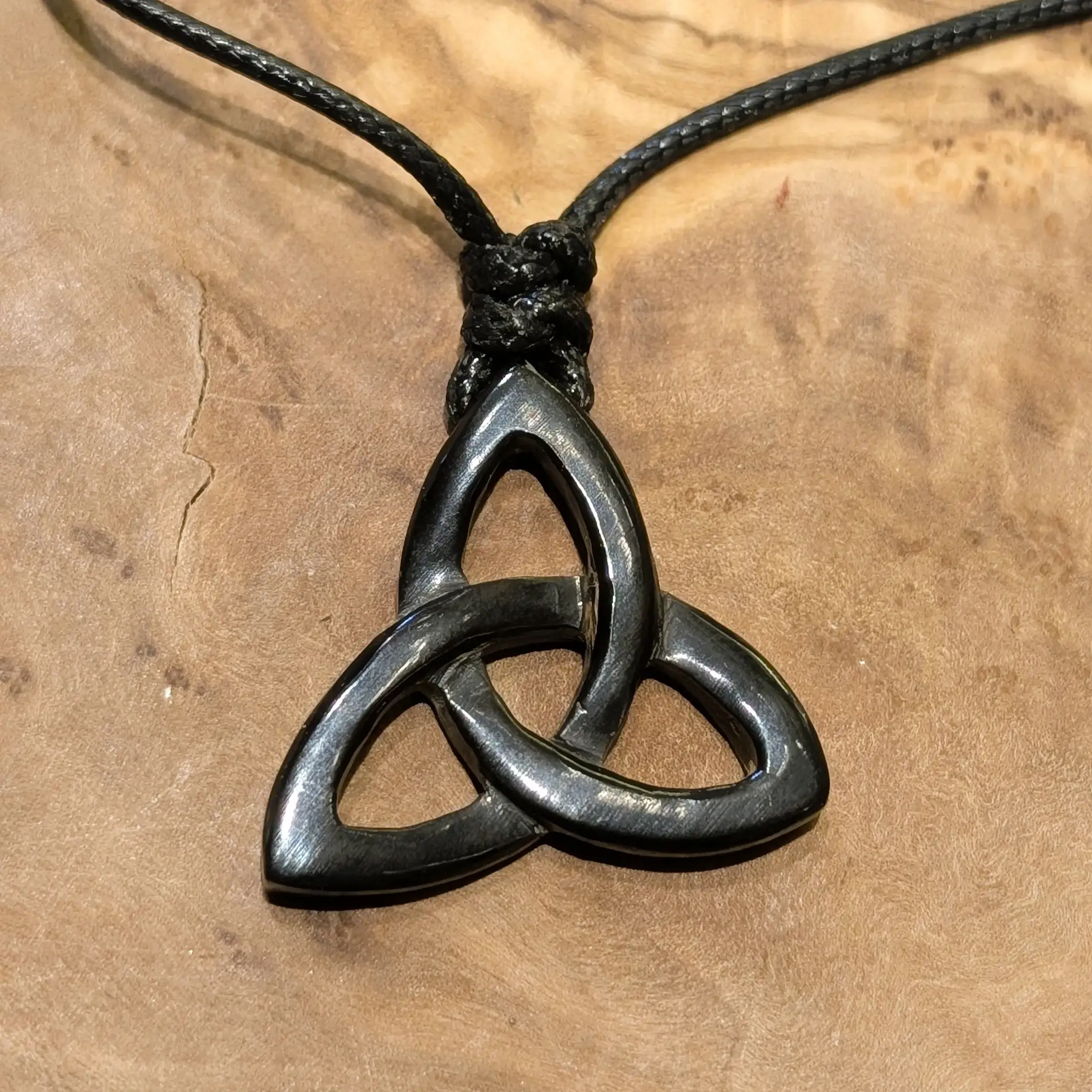 Celtic Triquetra Pendant – Hand-Carved Bone or Horn Trinity Knot