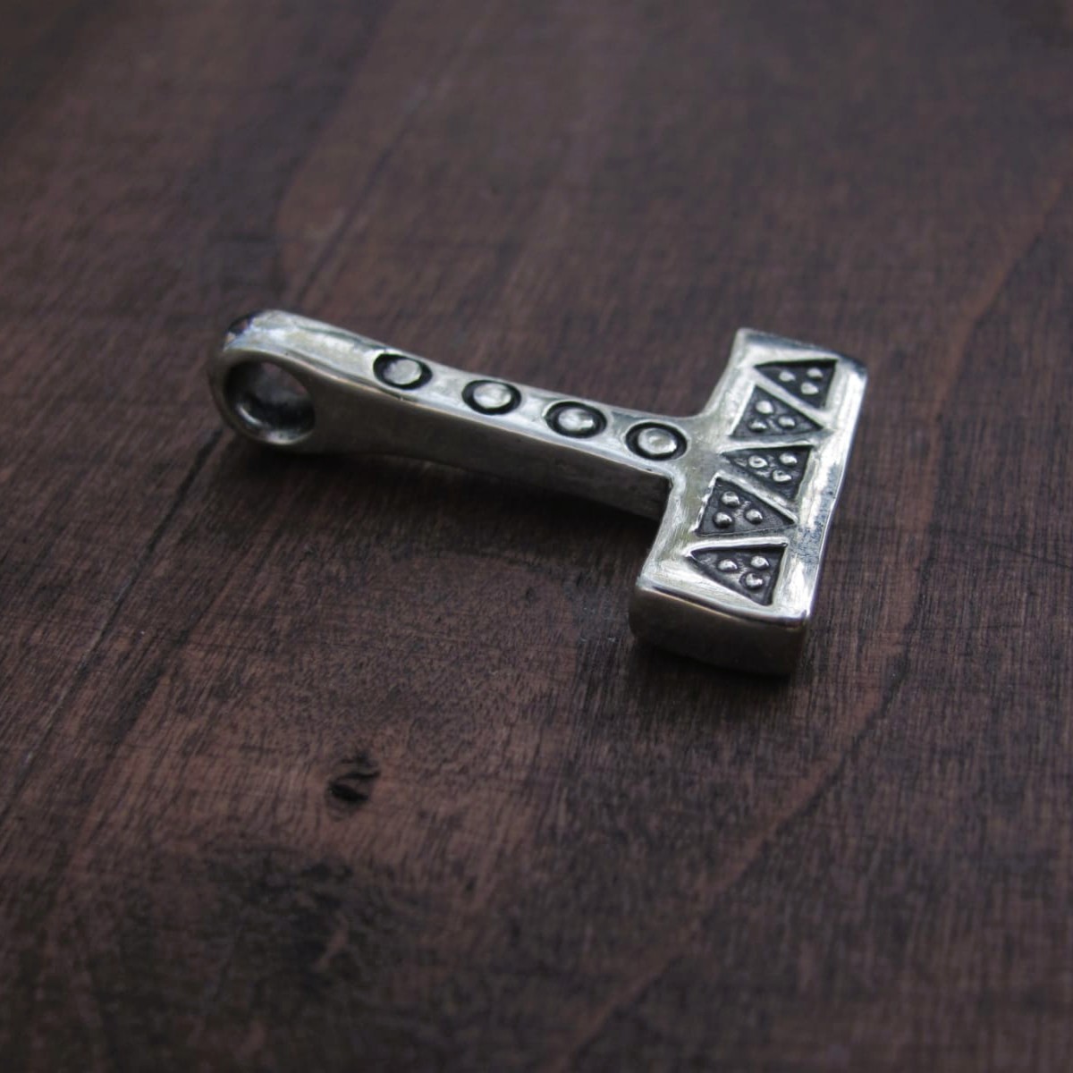 Silver Mjolnir Pendant – Wolf Tooth & Solar Viking Hammer