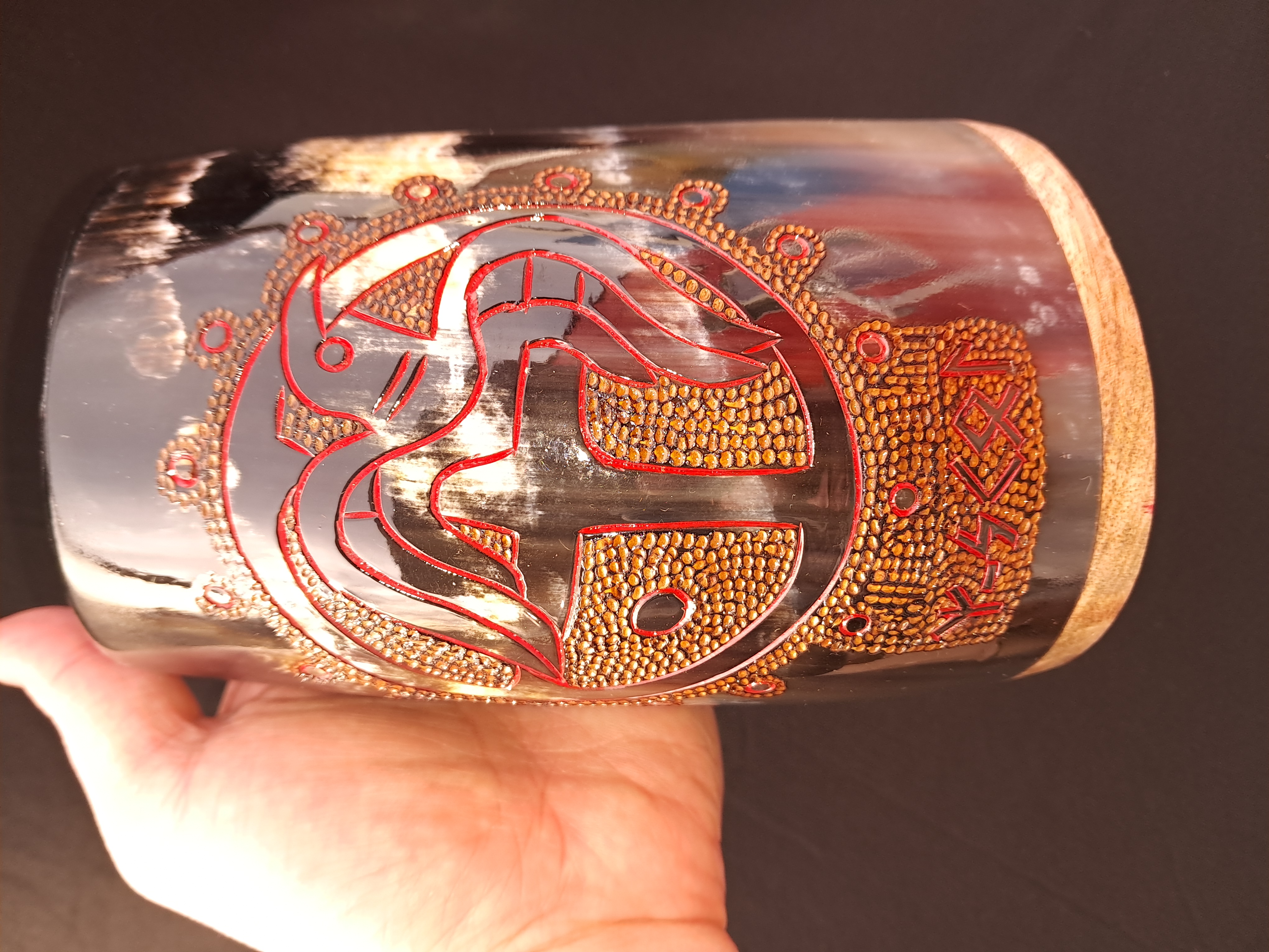 Kwitravn / White Raven – Viking Drinking Horn Tankard | Algiz-Rune Art