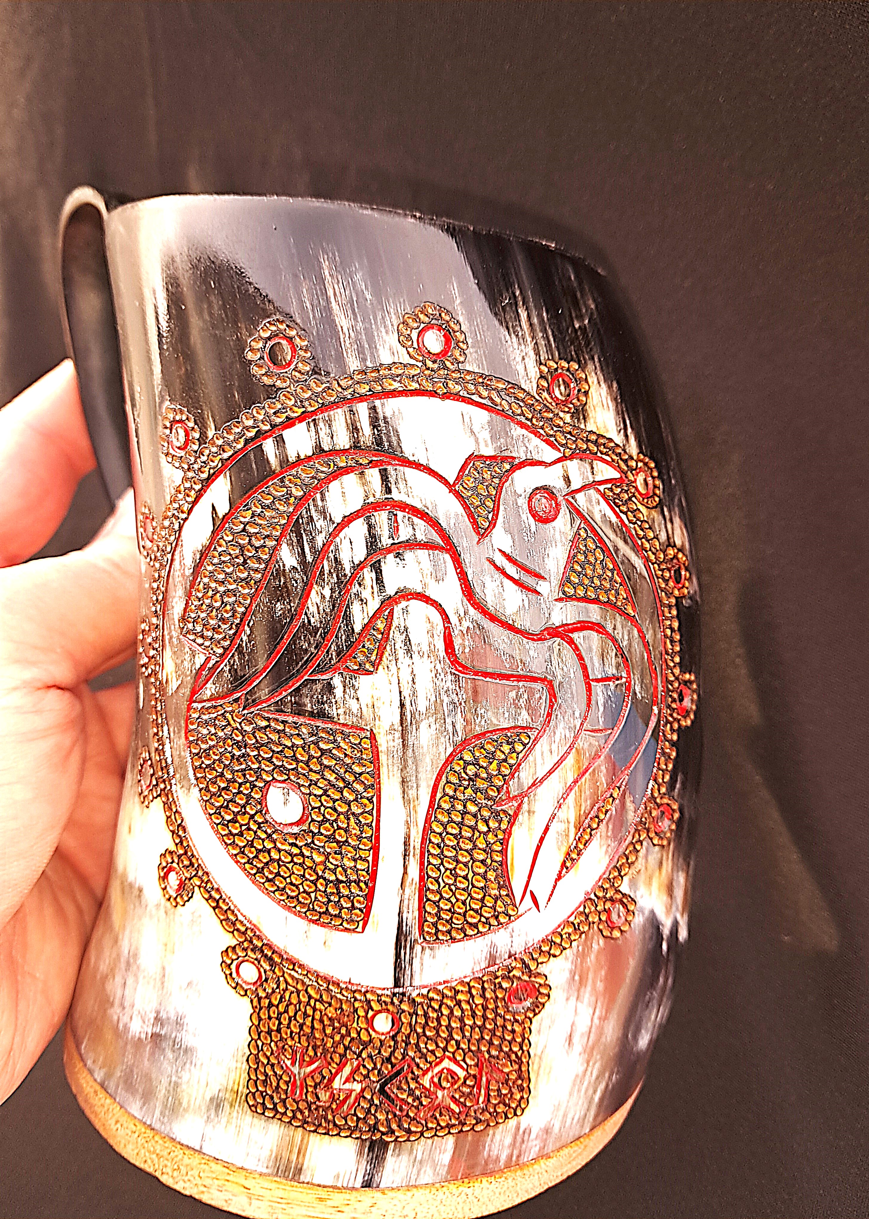 Kwitravn / White Raven – Viking Drinking Horn Tankard | Algiz-Rune Art