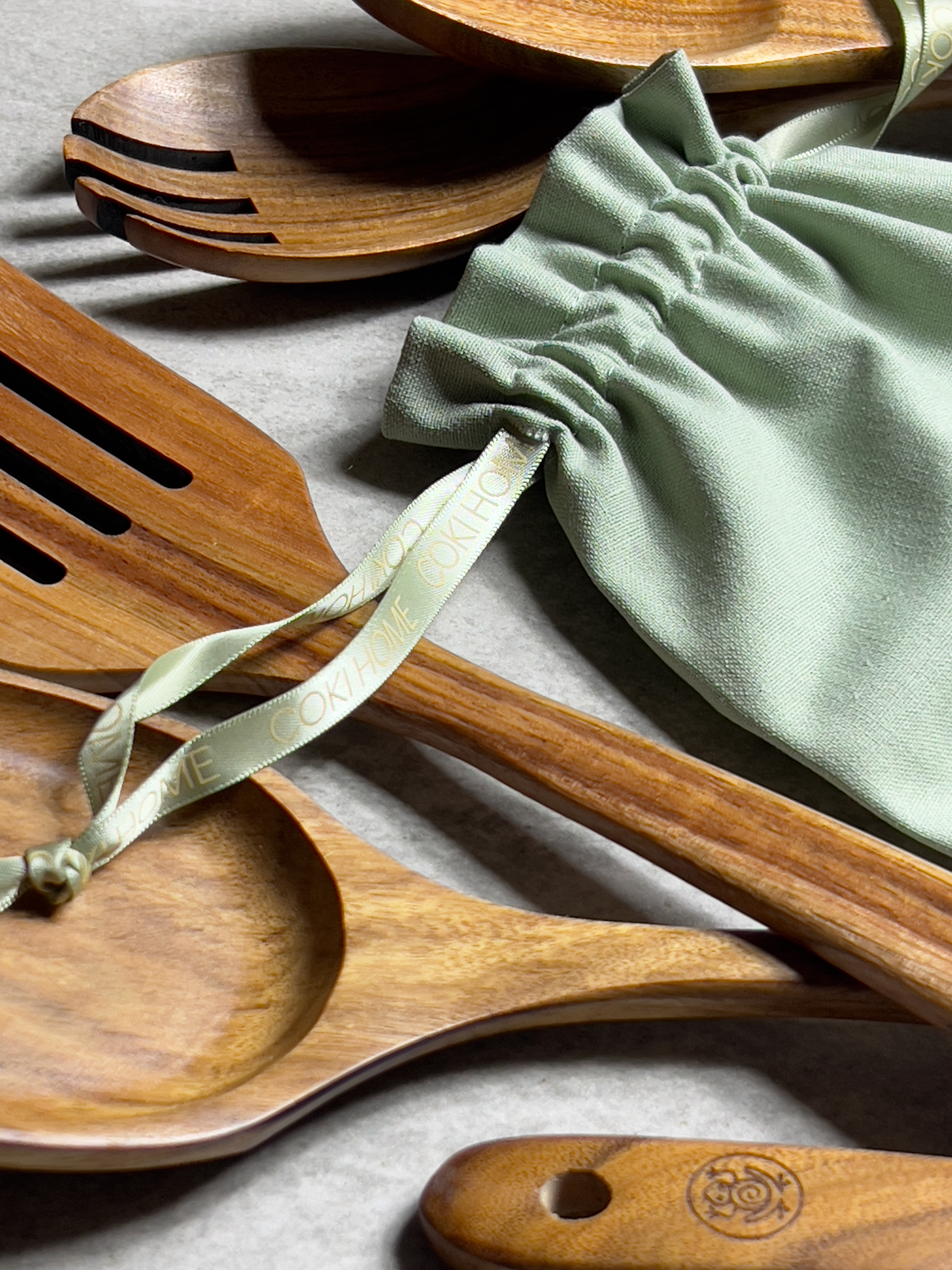 6 Piece Premium Teak Kitchen Utensils with Reusable Gift Bag and Holding Vase