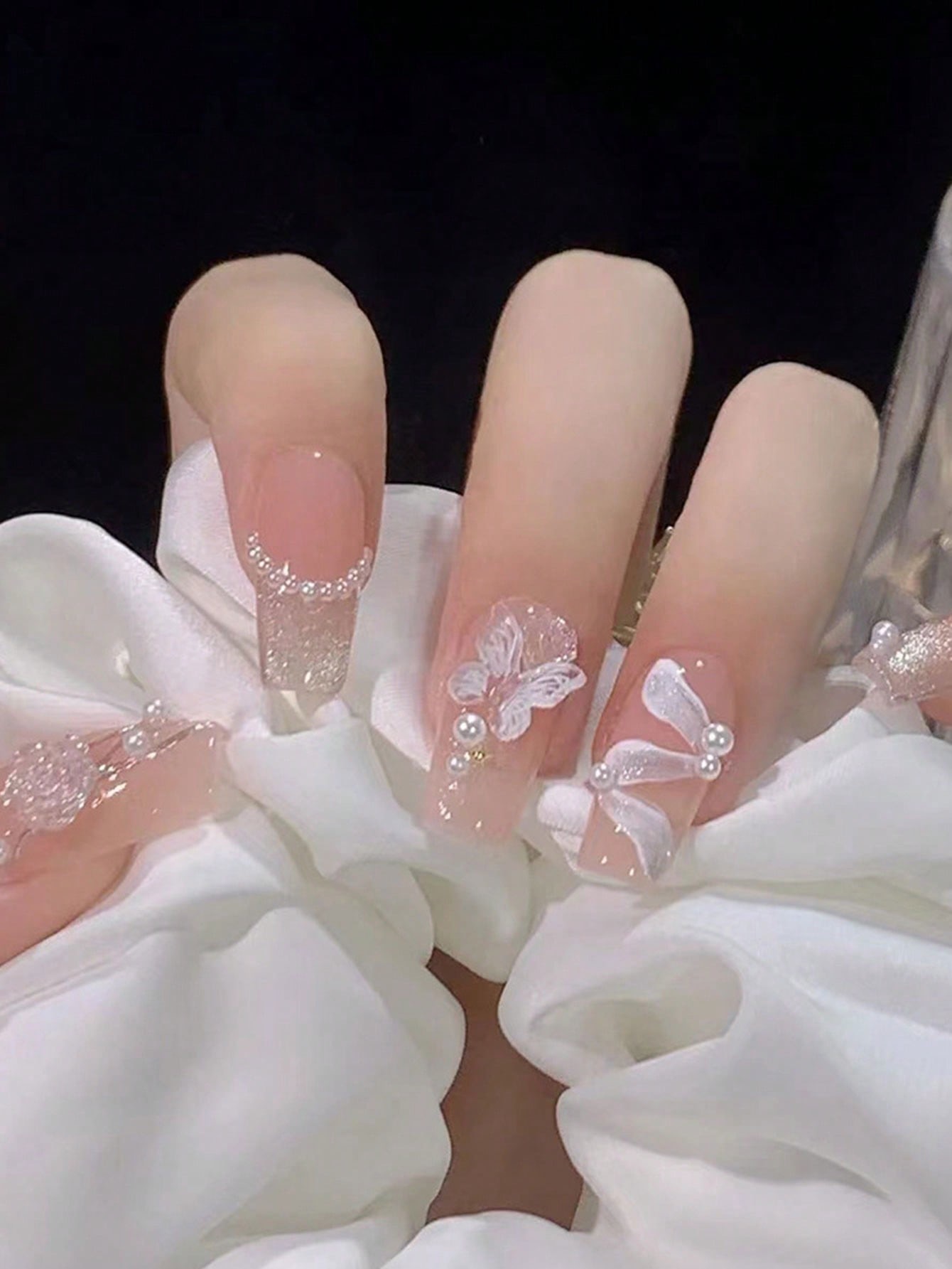 24 Elegant Butterfly Nail Art Set