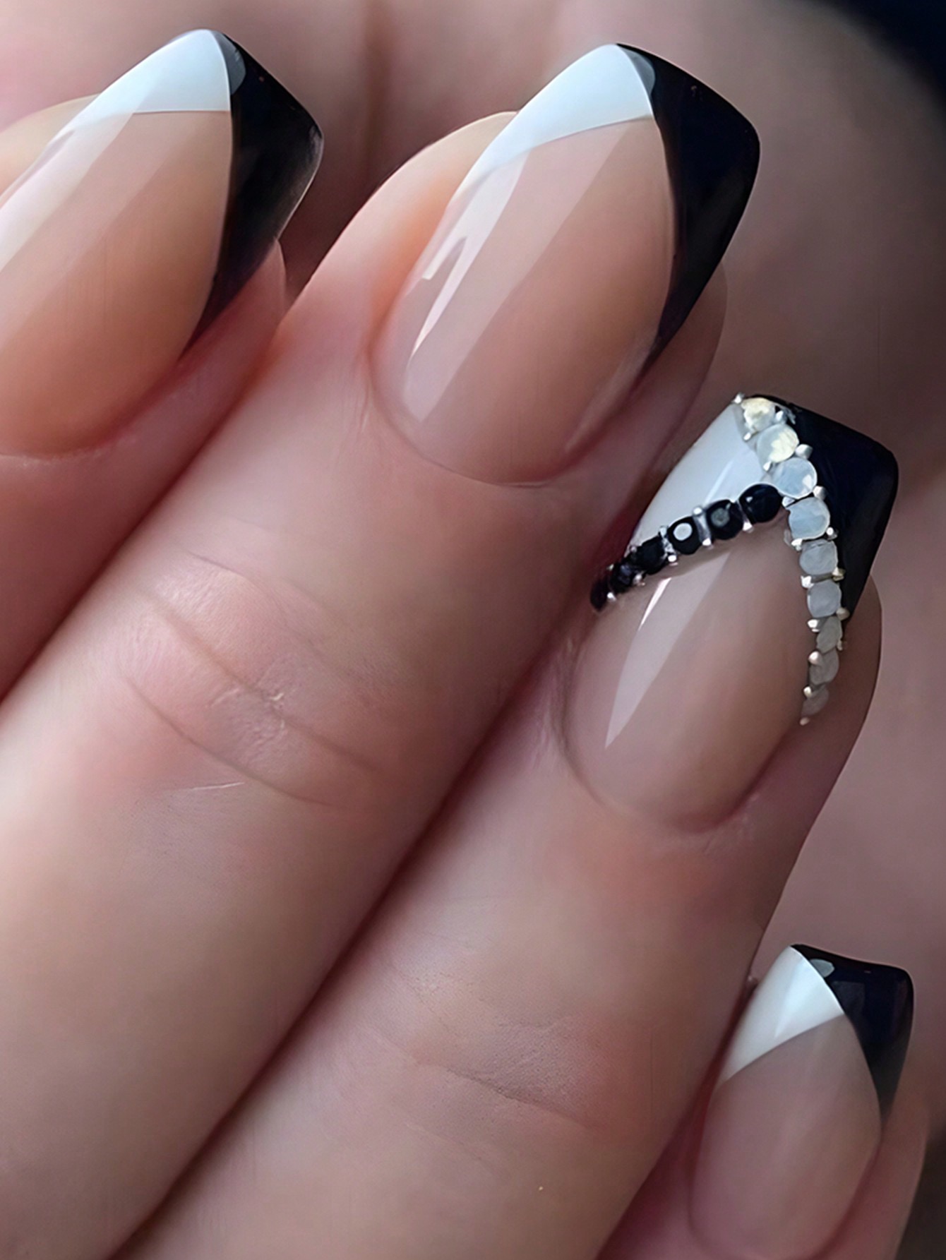 24 Elegant French Manicure with Black and White Tips