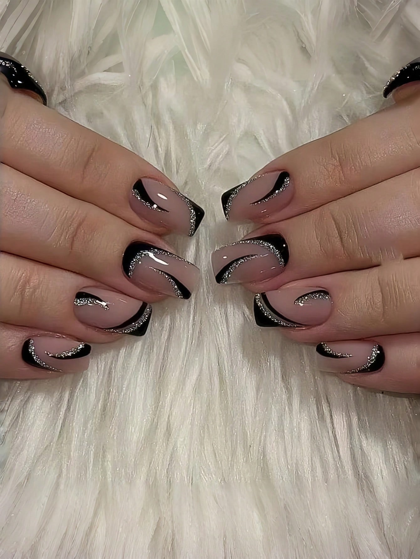 24 pcs Elegant Black and Silver Nail Art