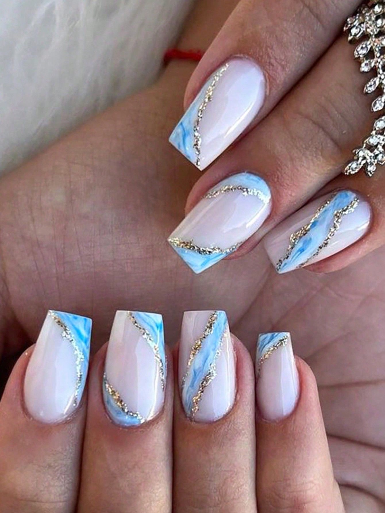 24 pcs Blue and Gold Accent Gel Nails