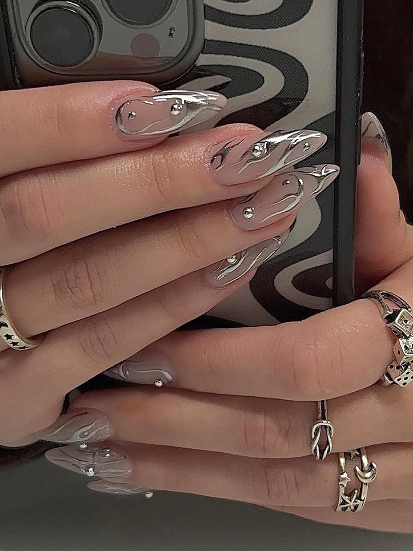 24 pcs Glossy Silver Swirl Nail Art