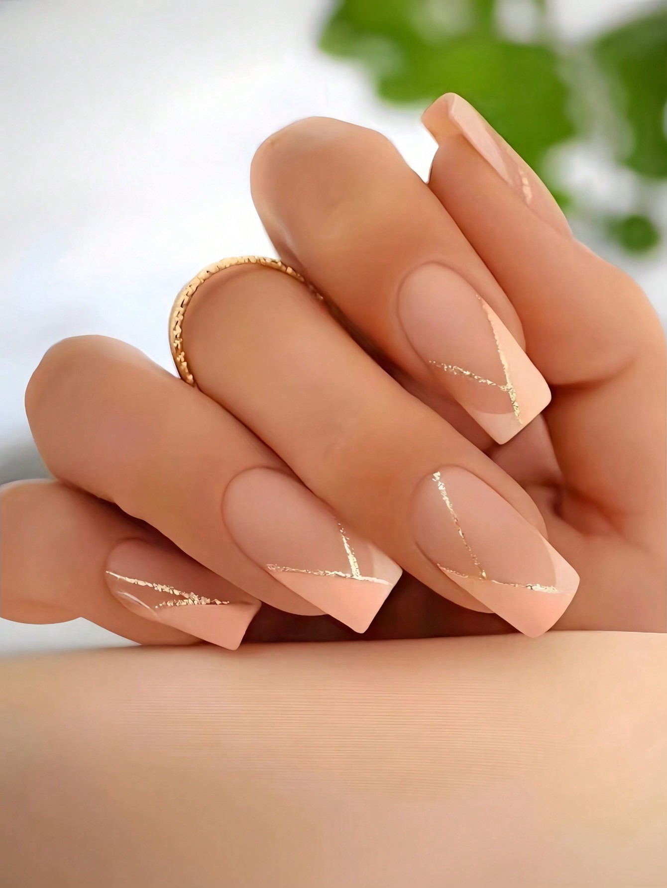 24 pcs Elegant Nude Press-On Nails