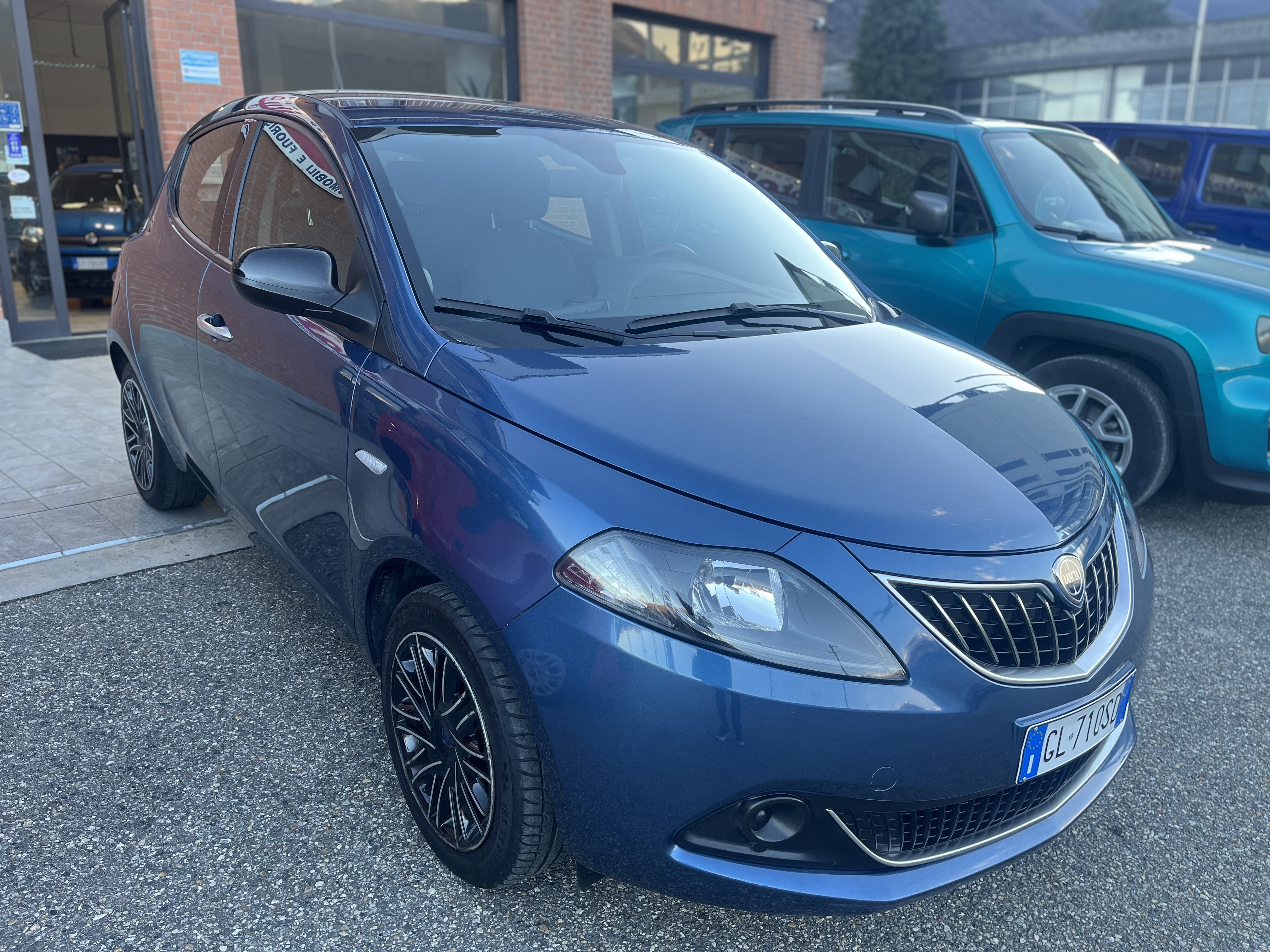 LANCIA YPSILON HYBRID 1.0 BENZINA