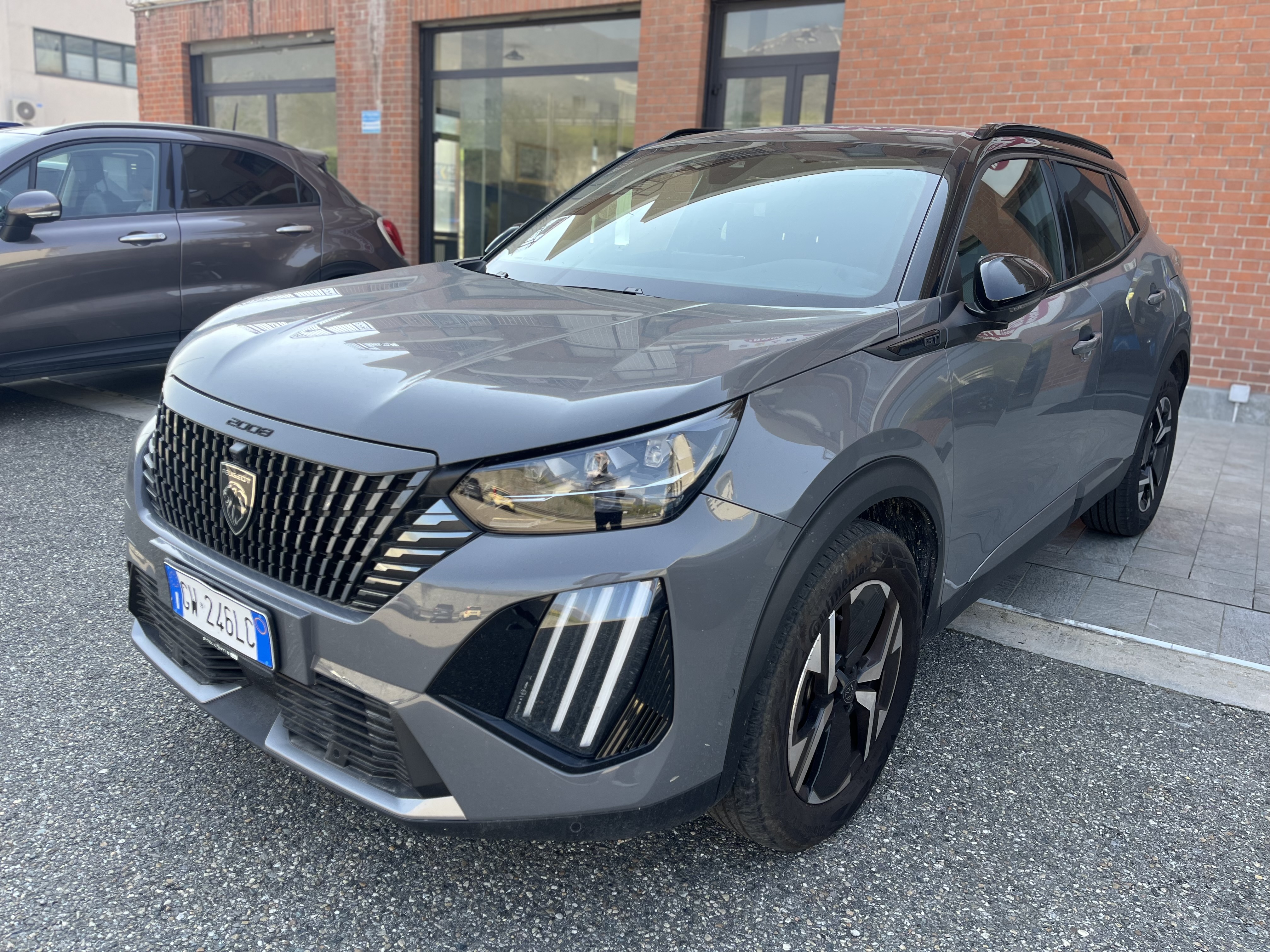 PEUGEOT 2008 1.2 HYBRID GT