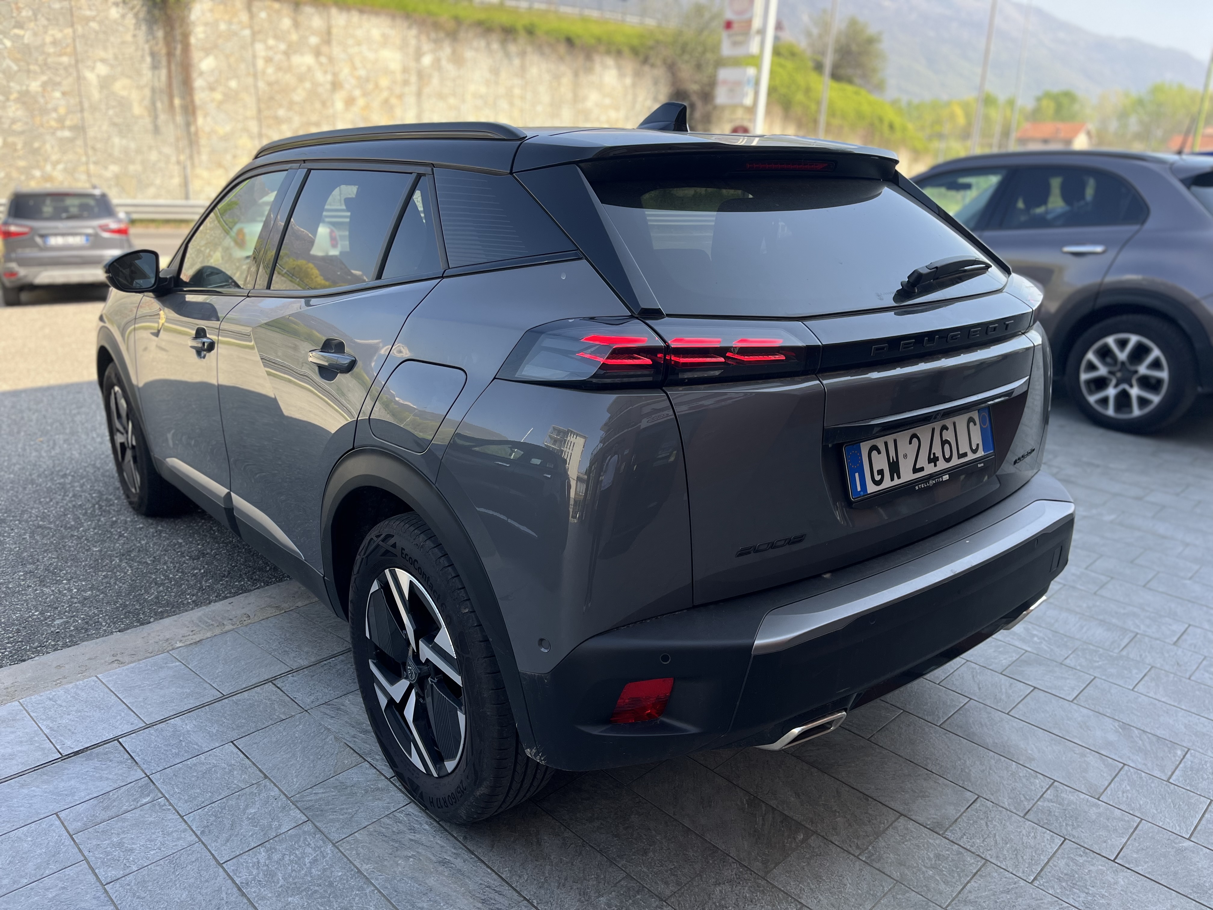 PEUGEOT 2008 1.2 HYBRID GT