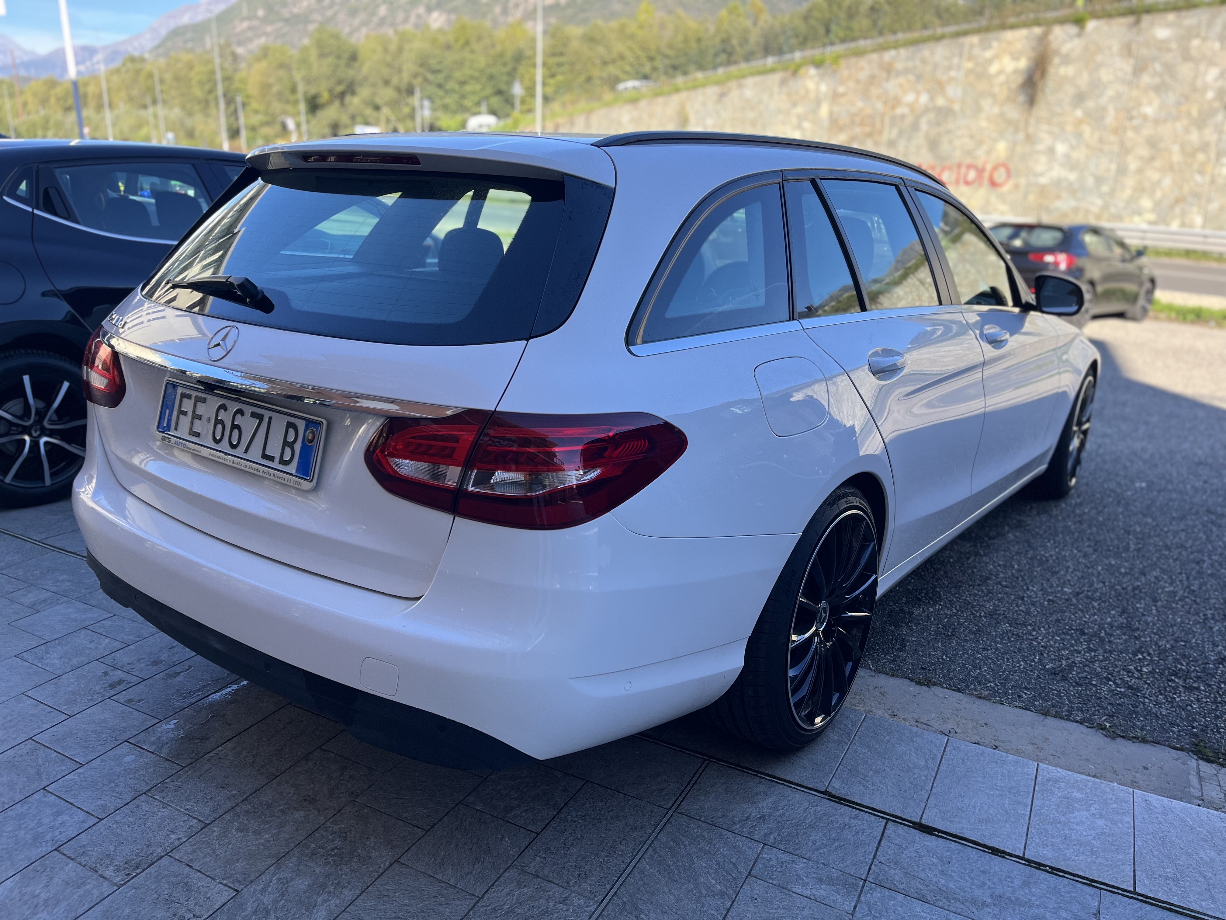 MERCEDES - BENZ C 200 D