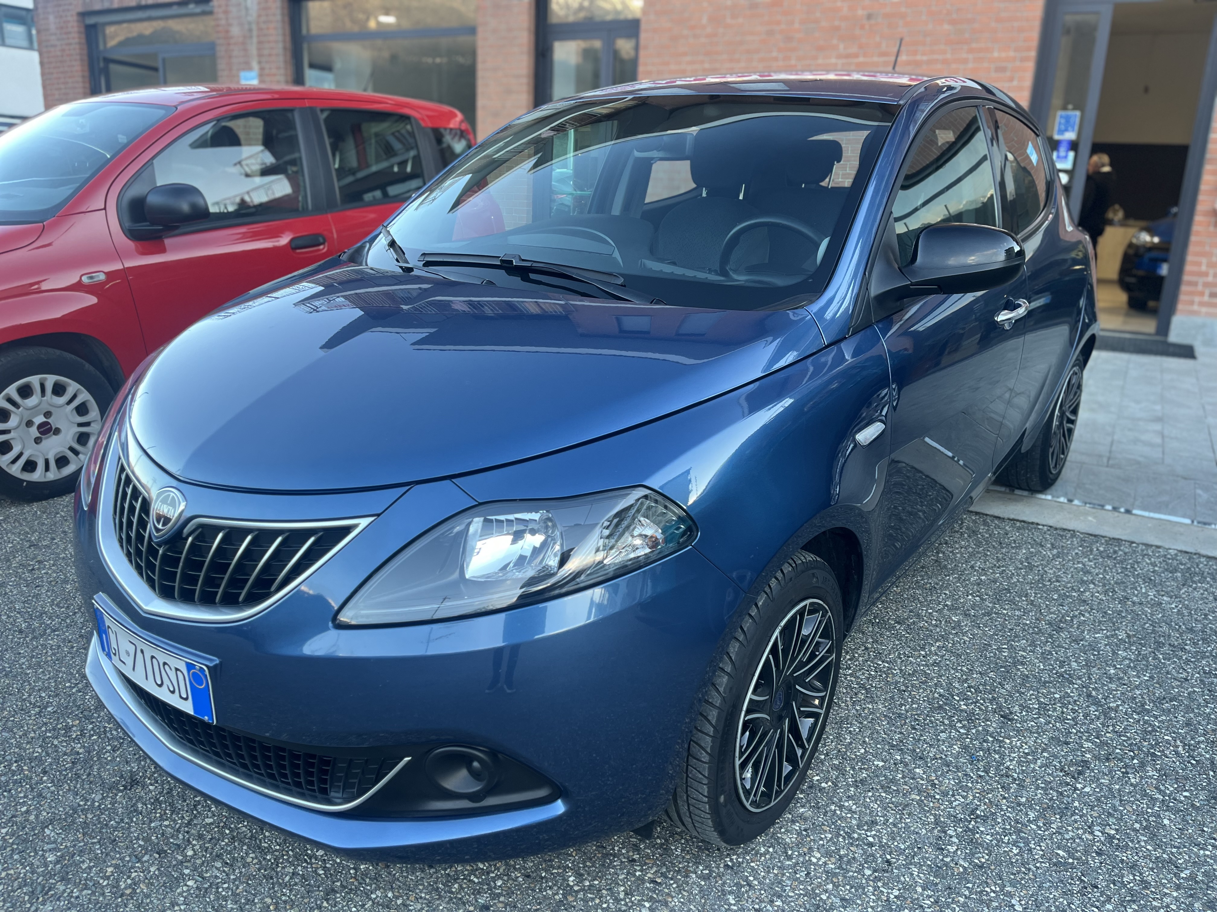 LANCIA YPSILON HYBRID 1.0 BENZINA