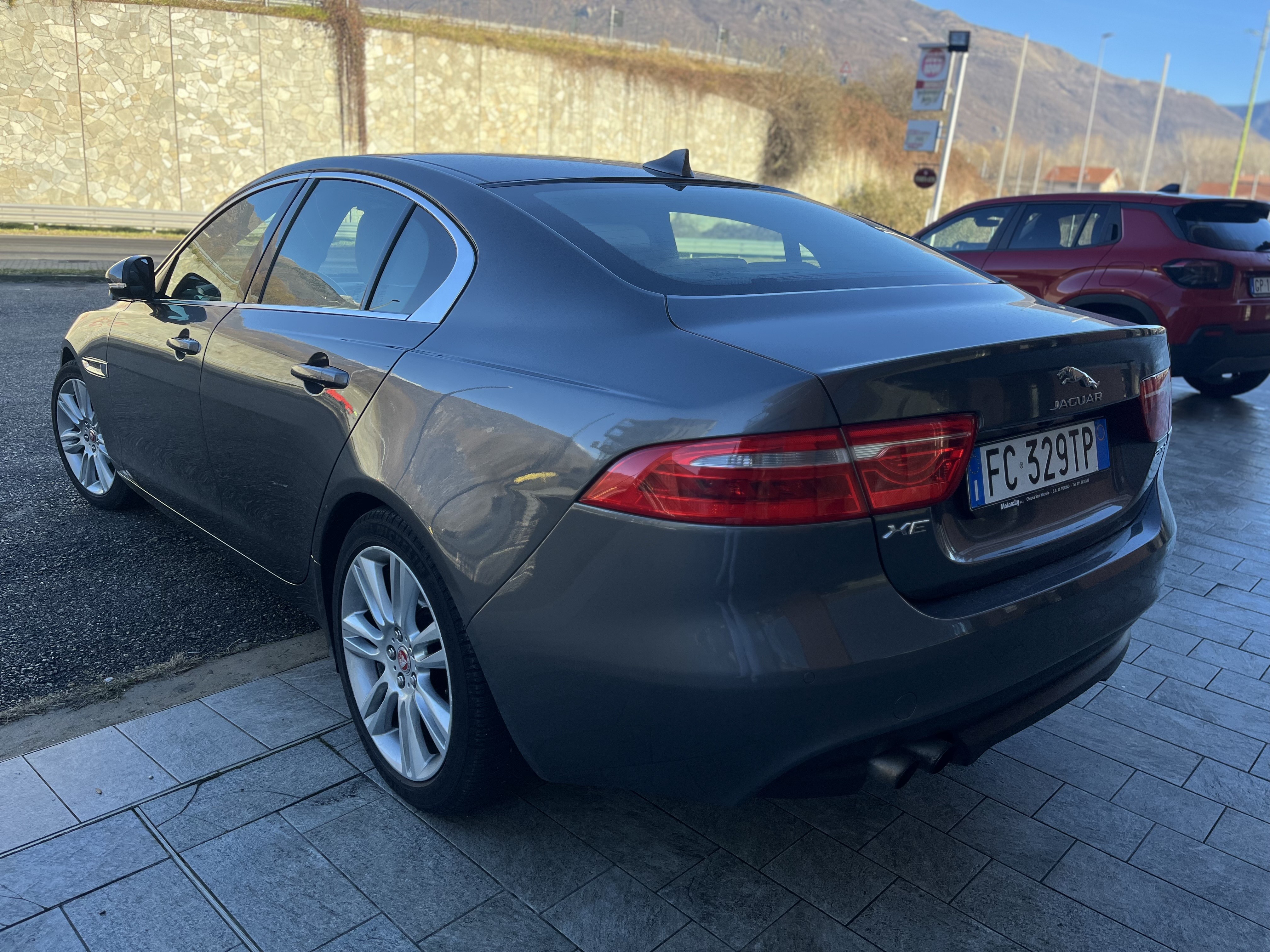 JAGUAR XE 2.0 180 CV  DIESEL 