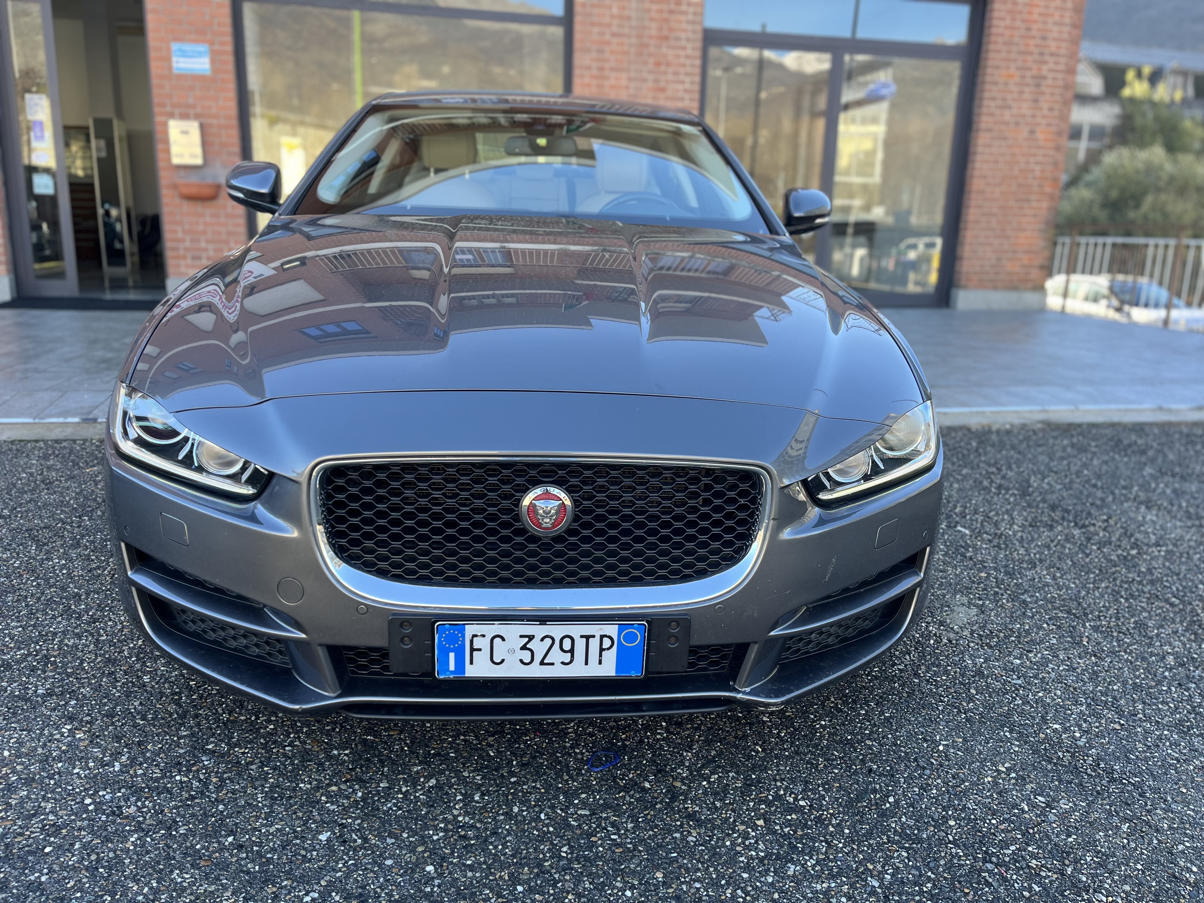 JAGUAR XE 2.0 180 CV  DIESEL 