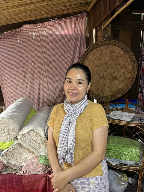 ຜ້າພັນຄໍ