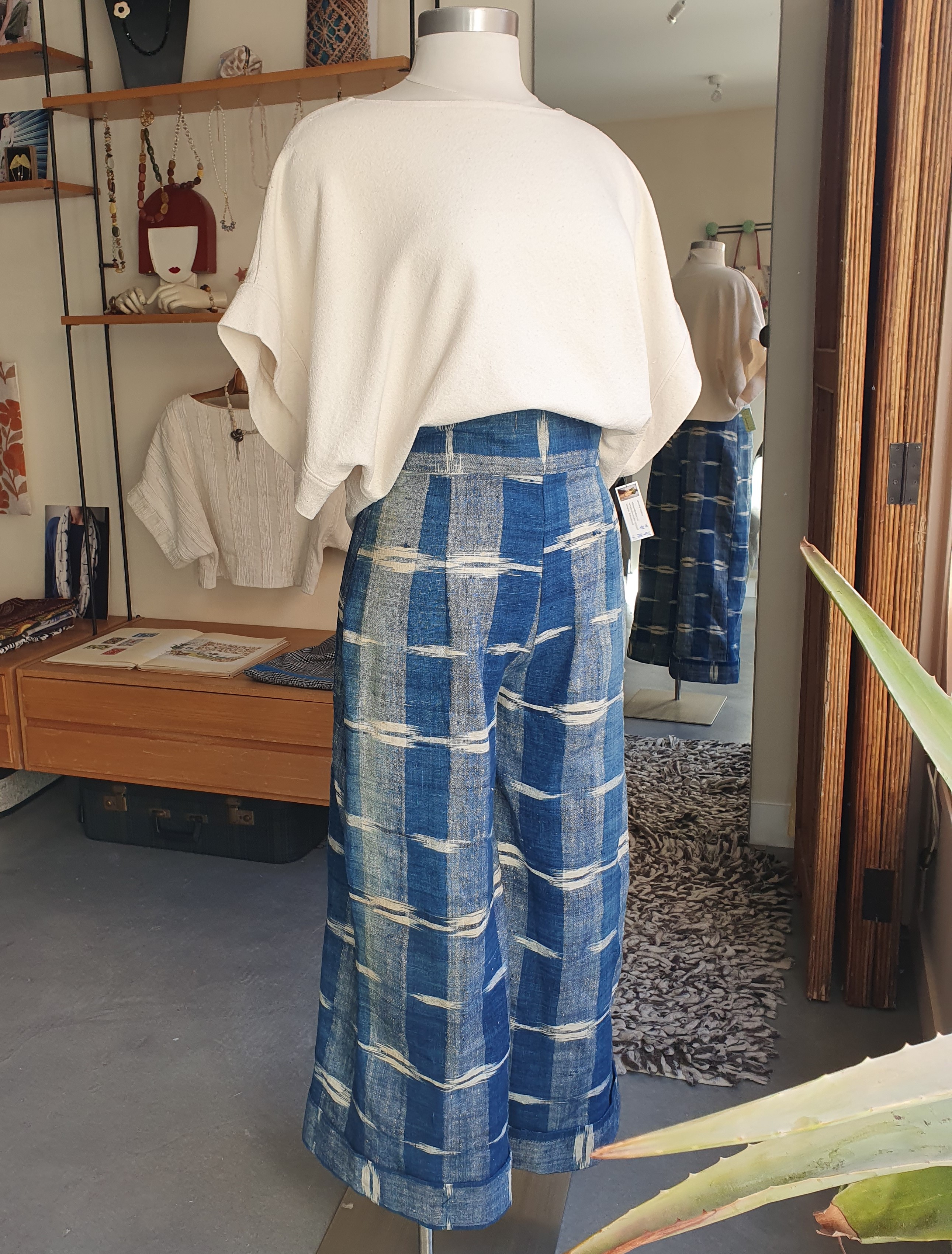 pantacourt large bleu/blanc